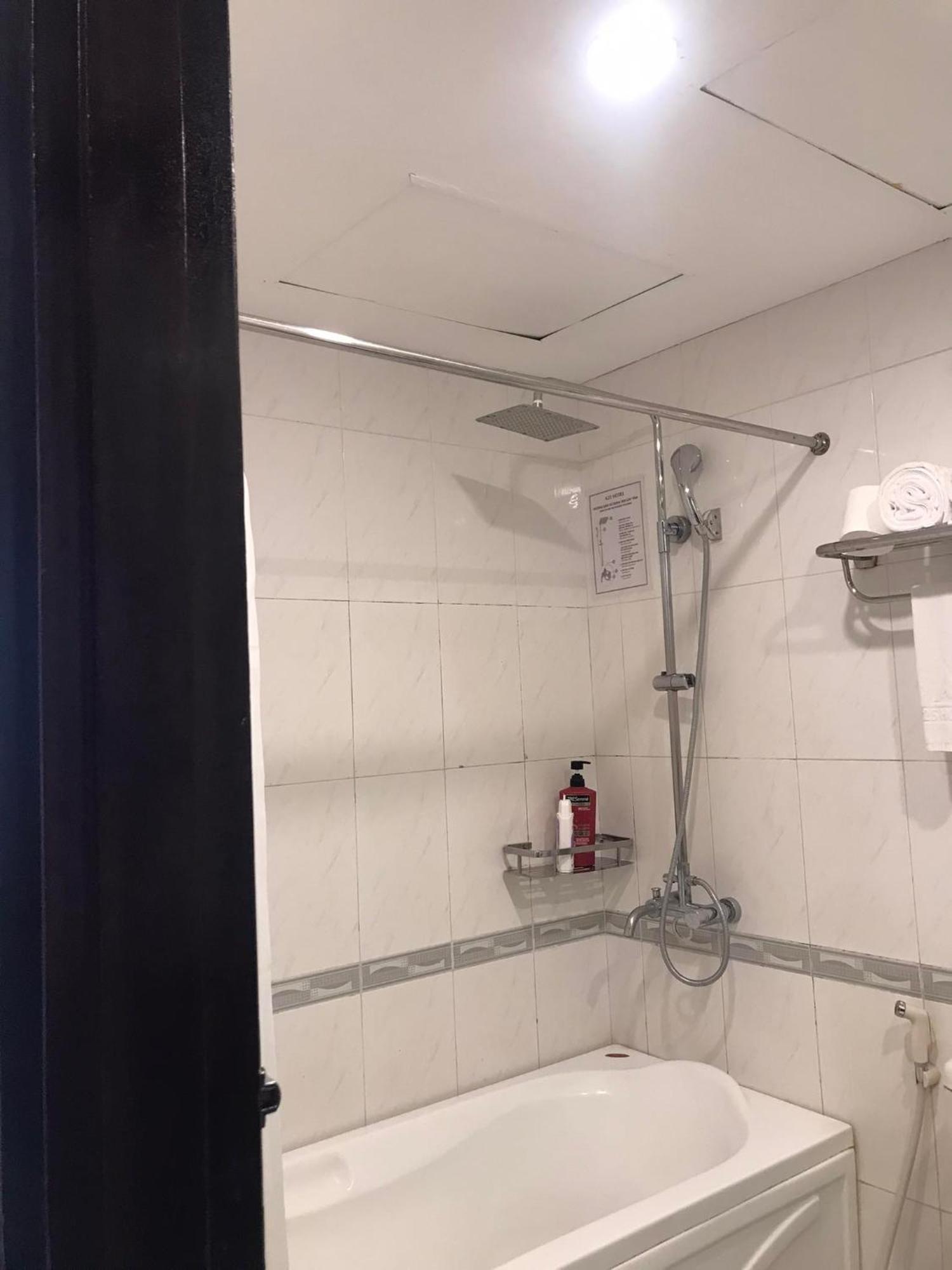 Khách sạn A25 - 28 Trần Quý Cáp 2*