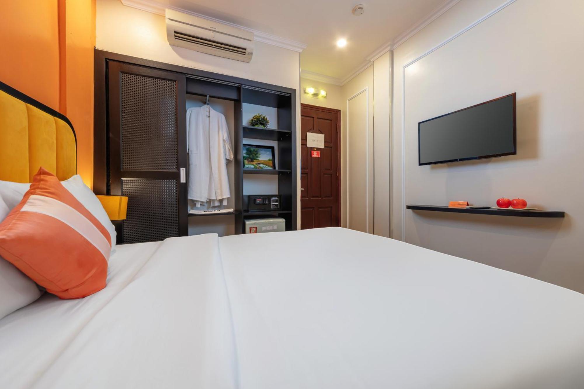 Omina & Travel Hotel 4*