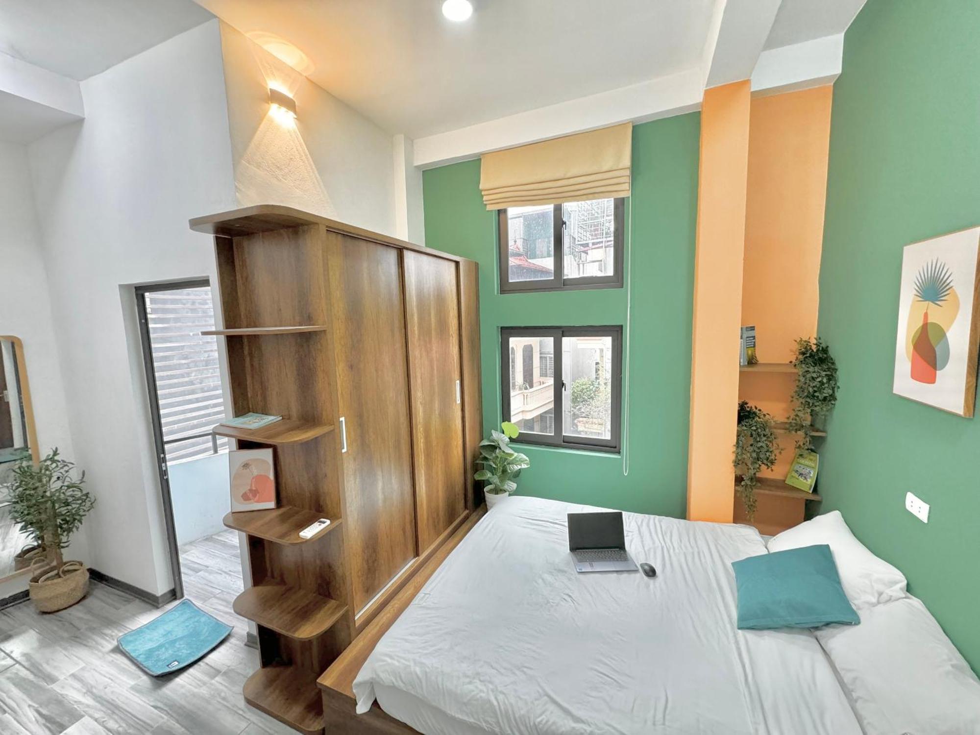 The Little -modern-balcony Apartment