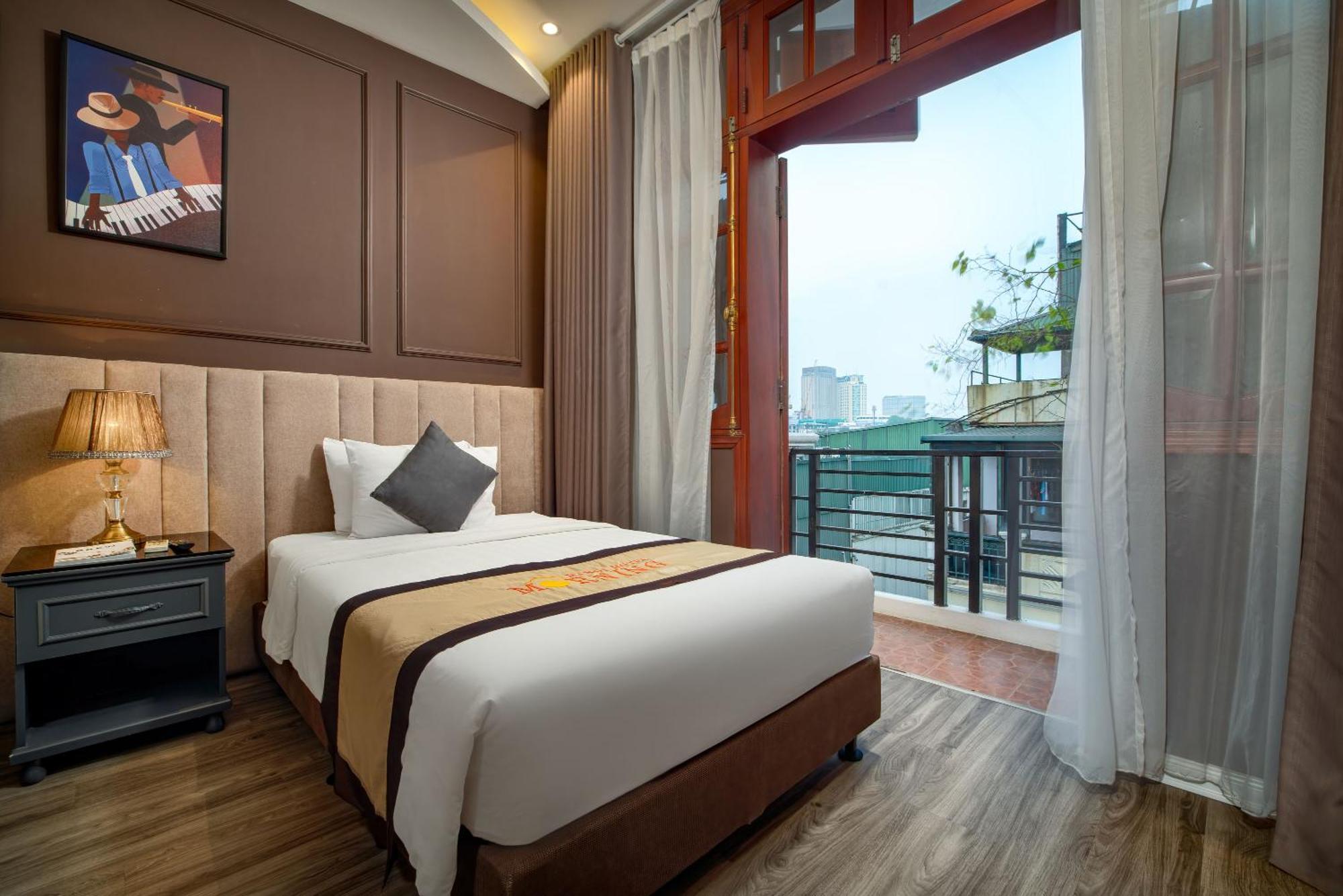 Morning Hanoi