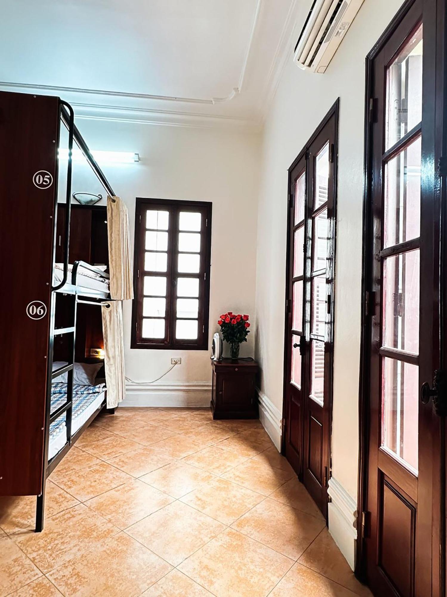 Tuna & Experience Hostel Hanoi