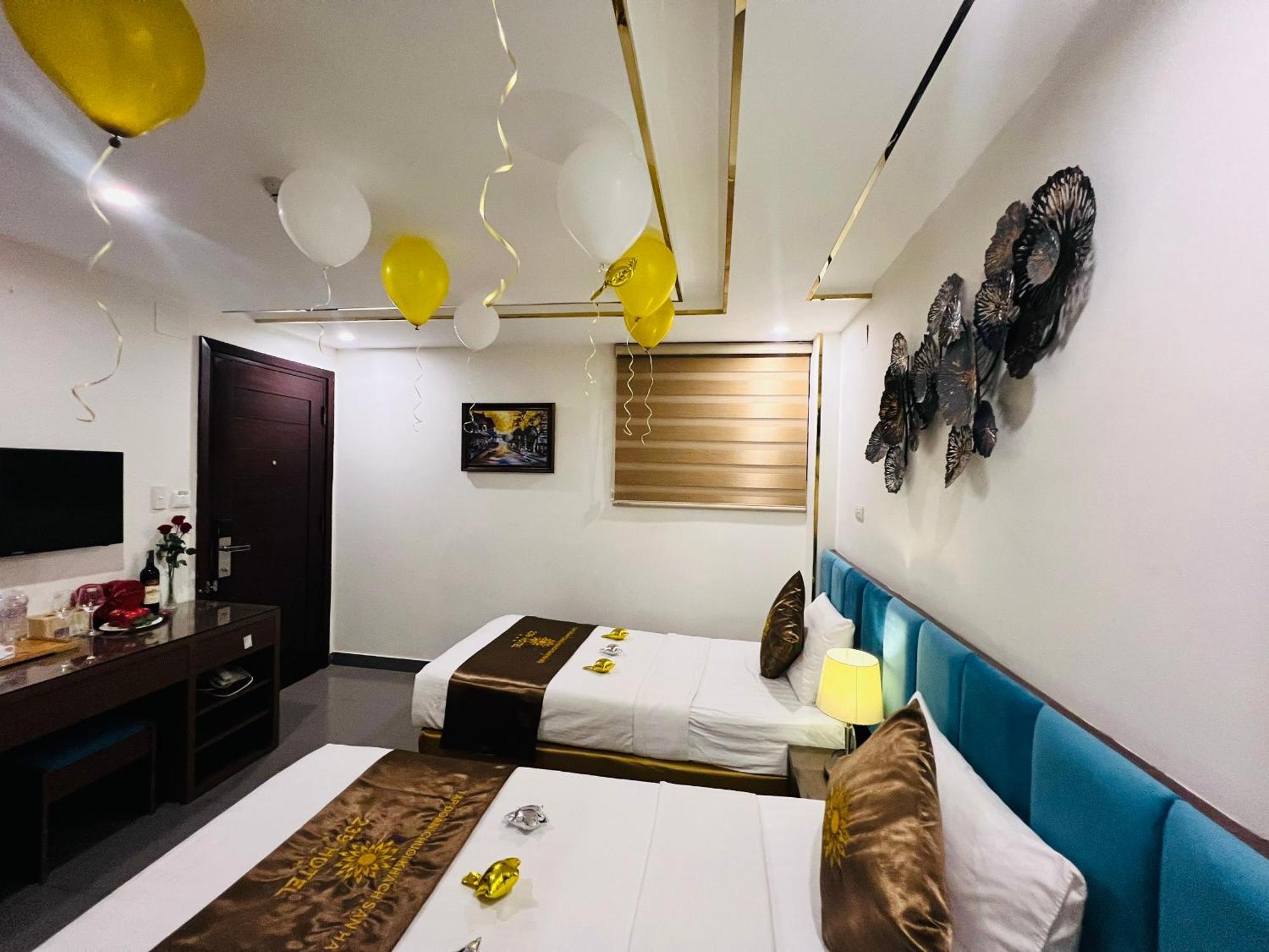 Khach San 239 Hotel 3*