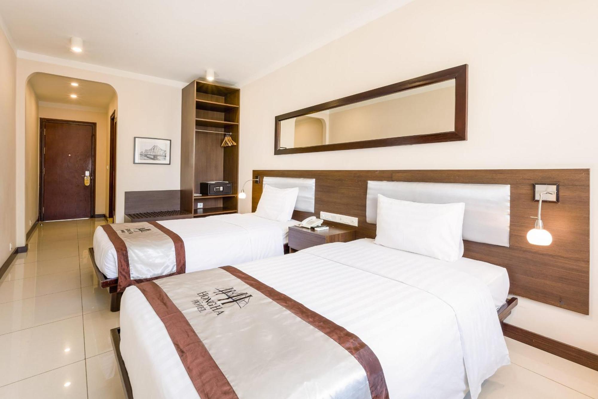 Hong Ha Hn - By Bay Luxury Apartment