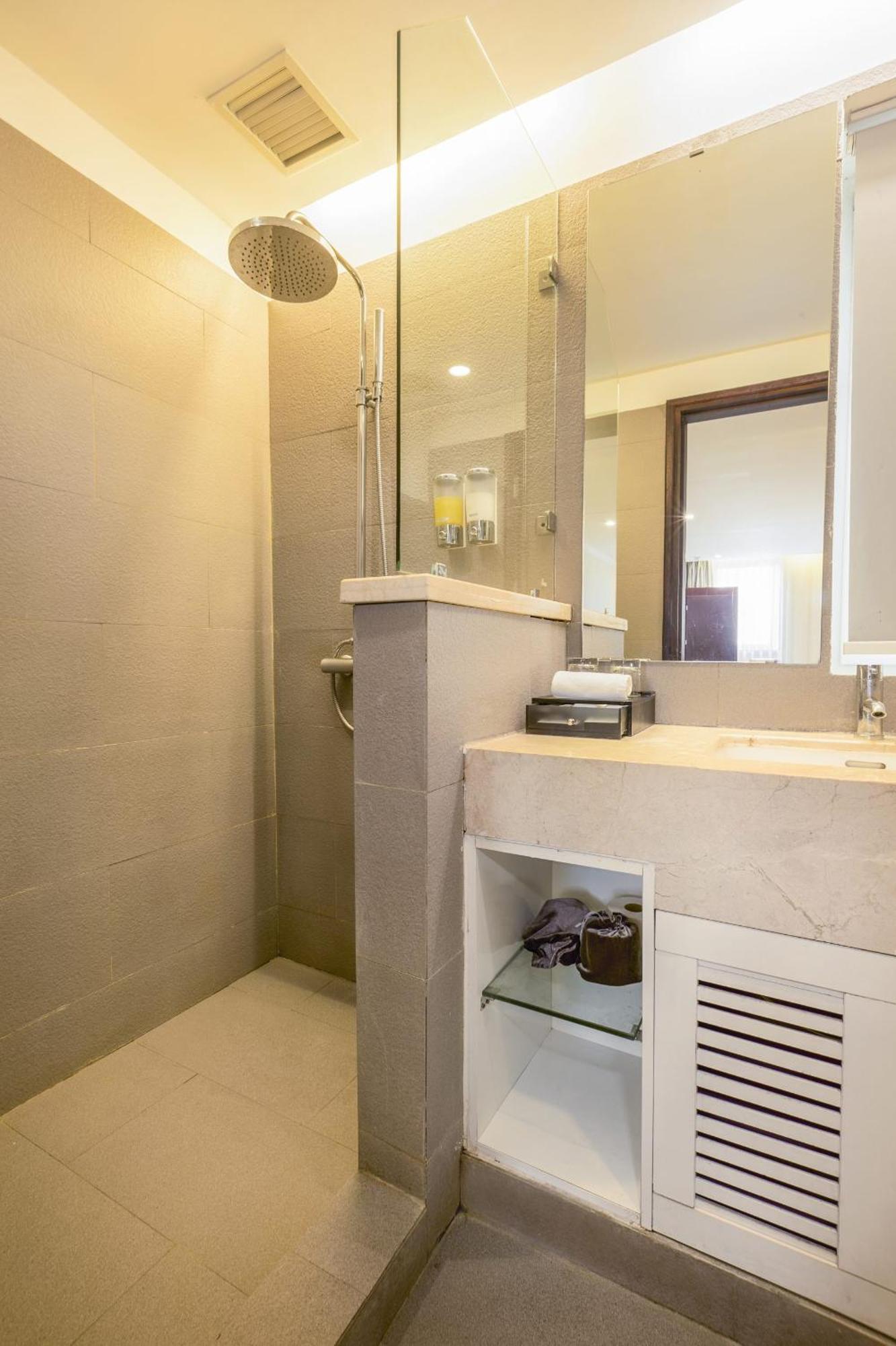 Hong Ha Hn - By Bay Luxury Apartment *