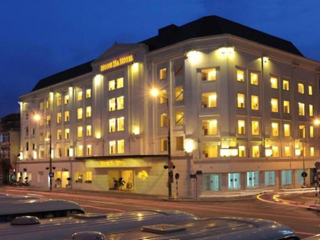 Hong Ha Hn - By Bay Luxury Hanoi
