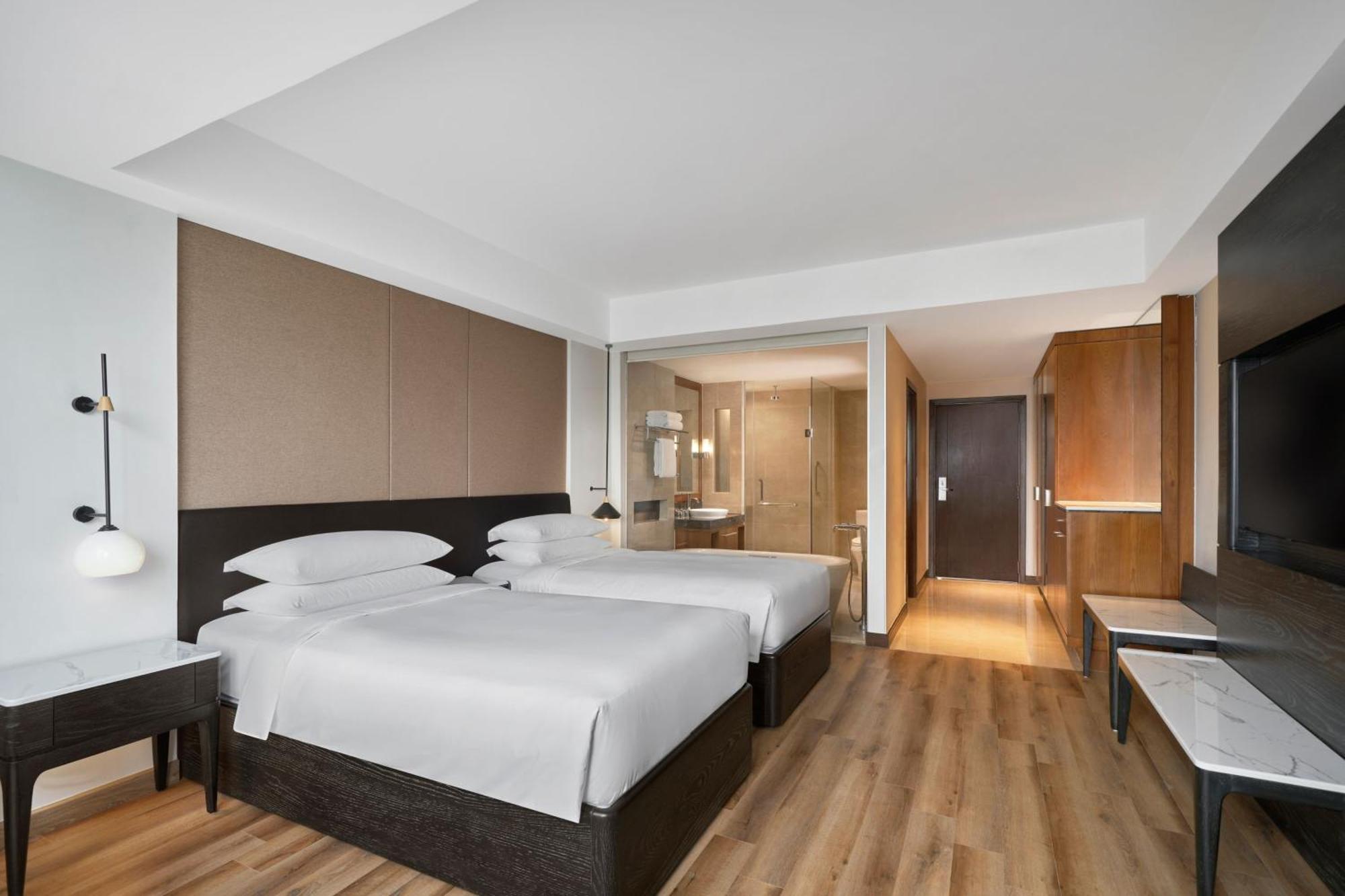 Hyatt Regency West Hotel