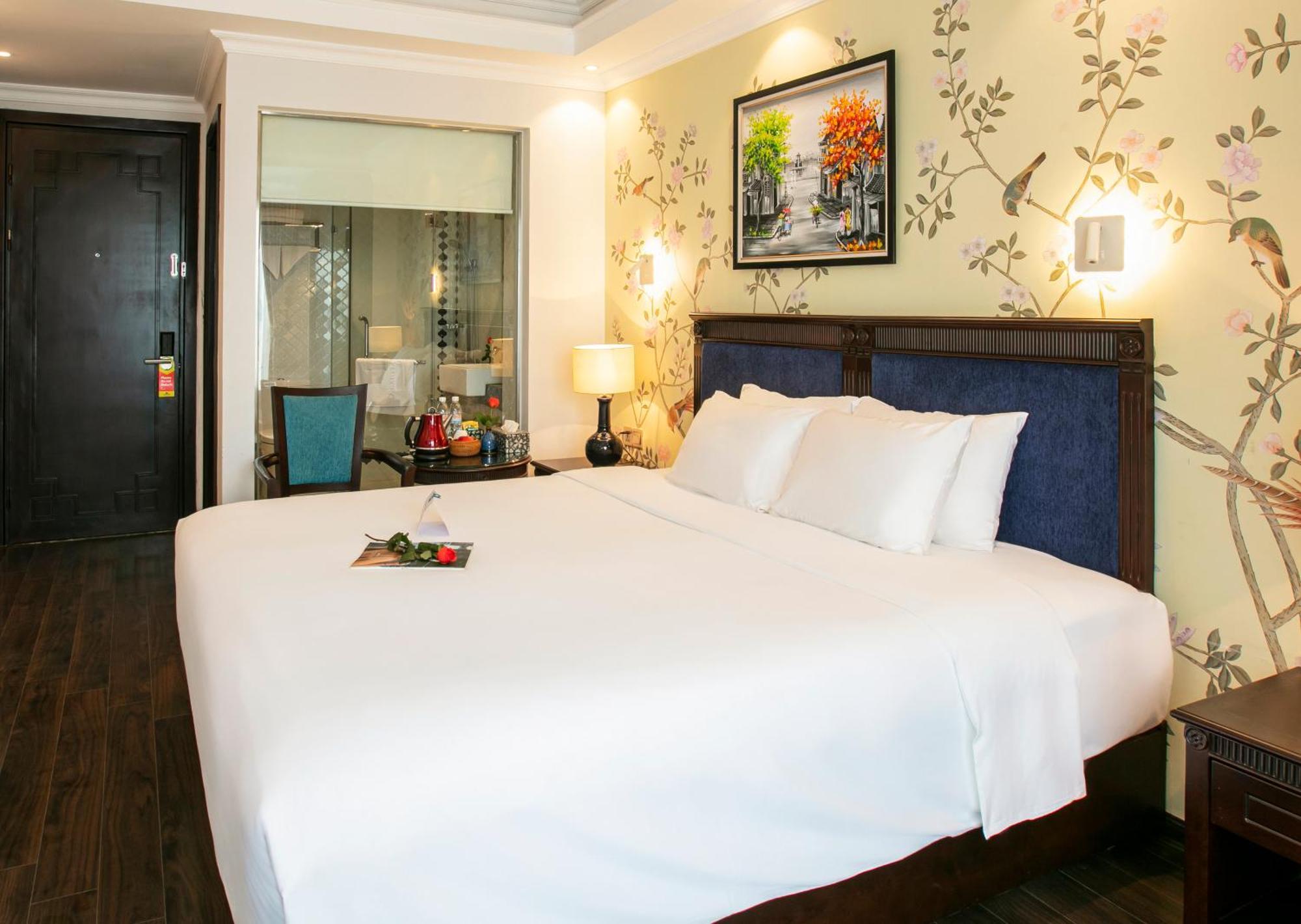Golden Legend Diamond & Travel Hotel 3*