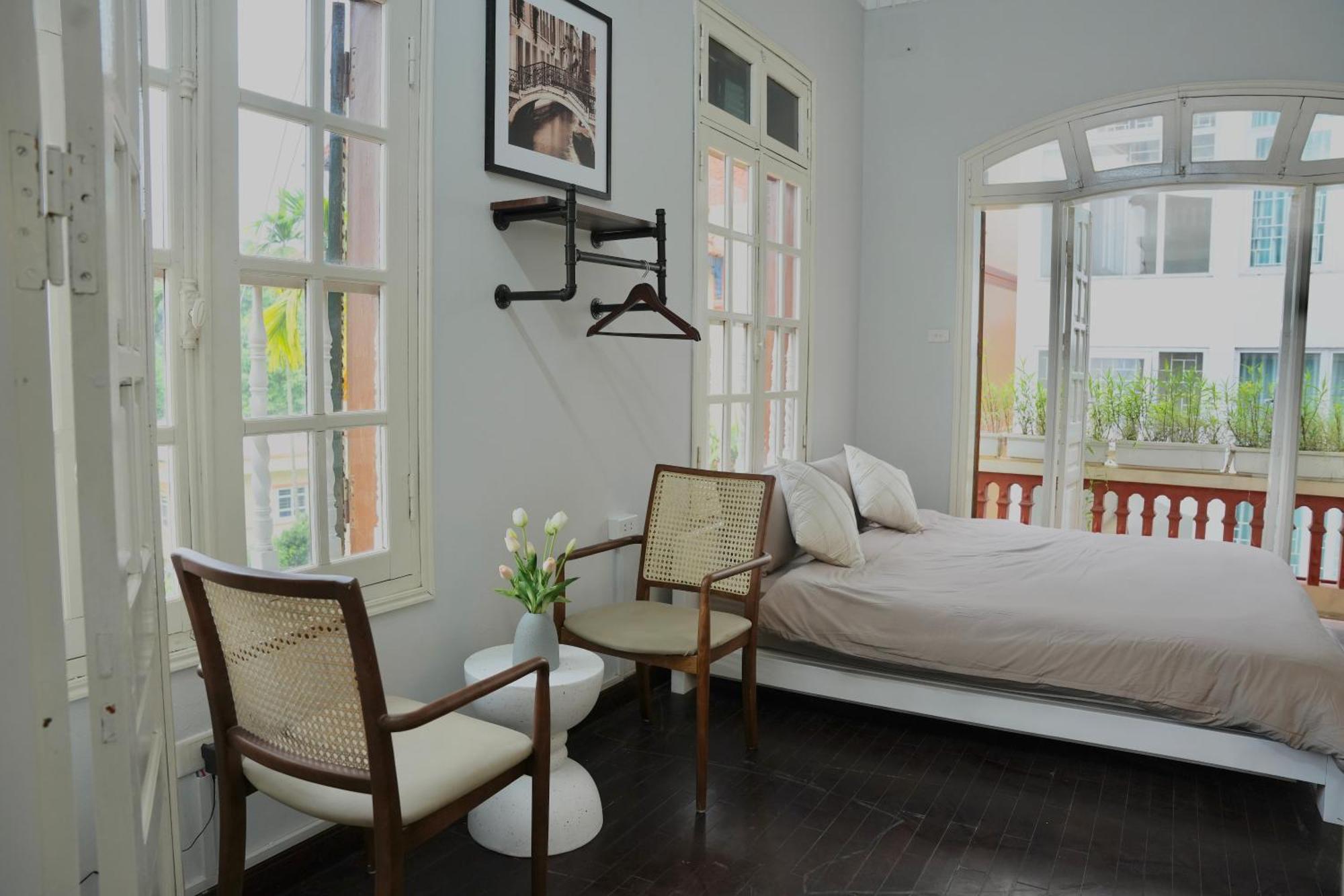 Apartment Annam Westlake Charm-brandnew-cozy Comfort-bathtub Hanoi