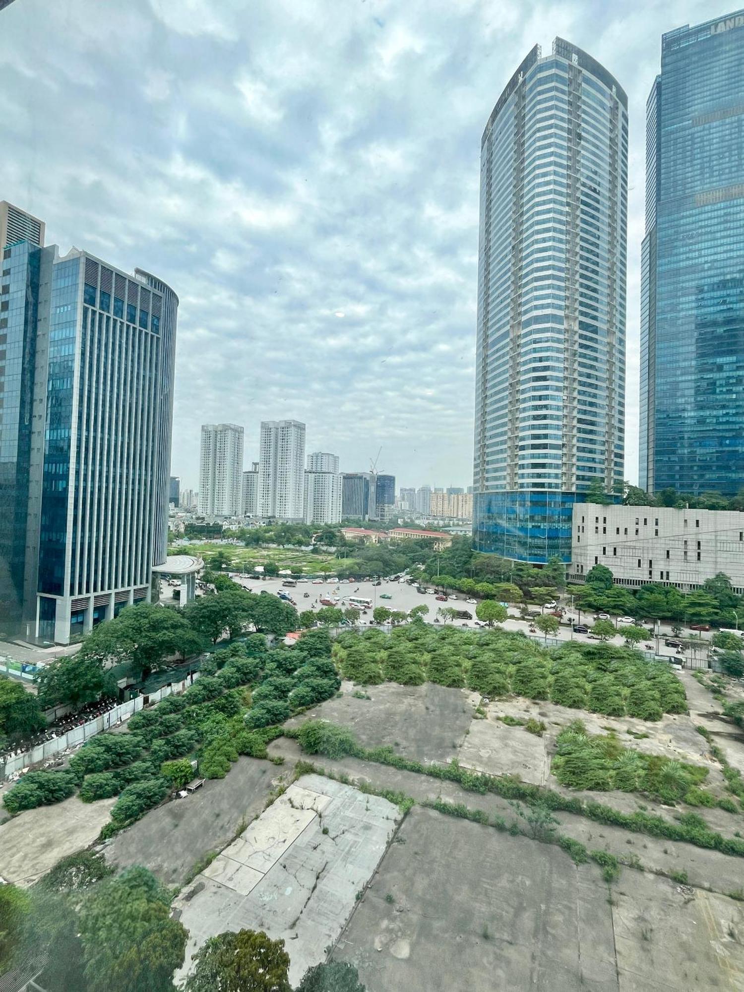 Apartment Free Pick-up Airport - Vinhomes Skylake View Landmark Tower