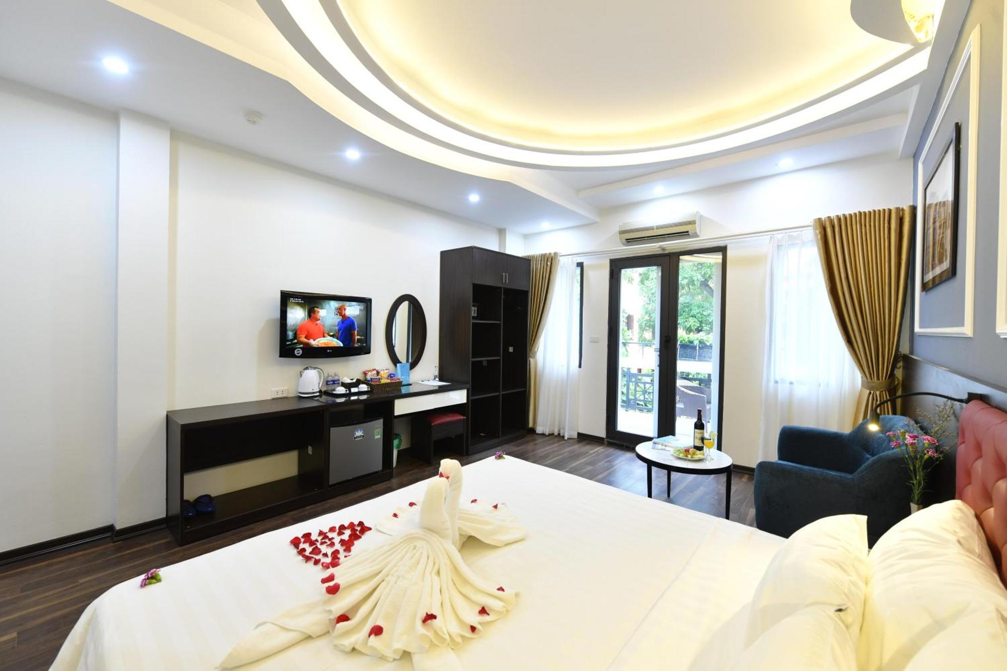 Elpis Grand Hotel 3*