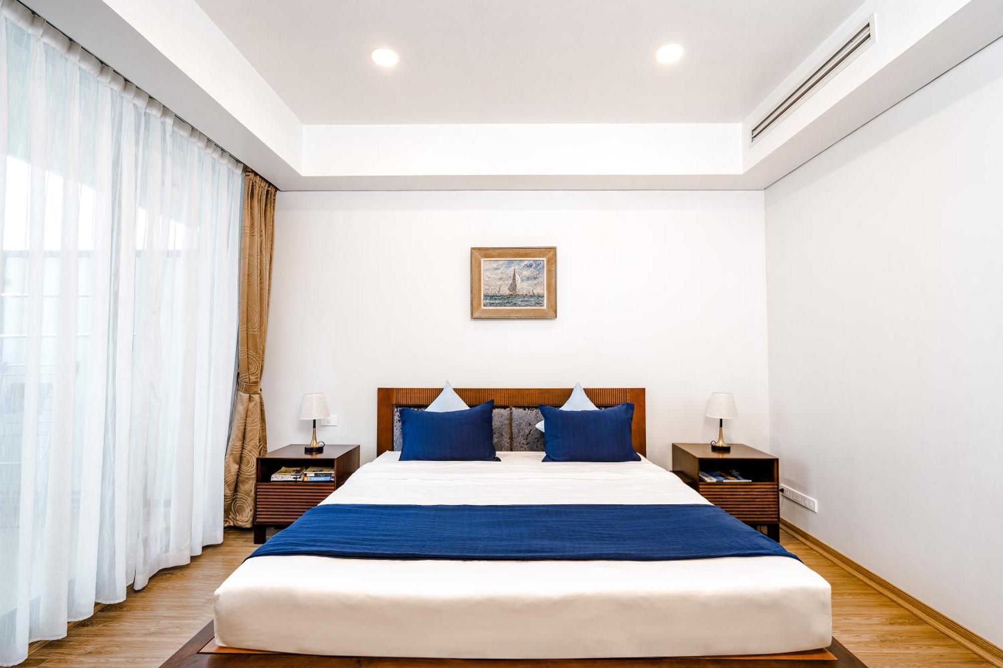 Apartment Wecozy Pacific - Spacious Apartment, Train Station Side