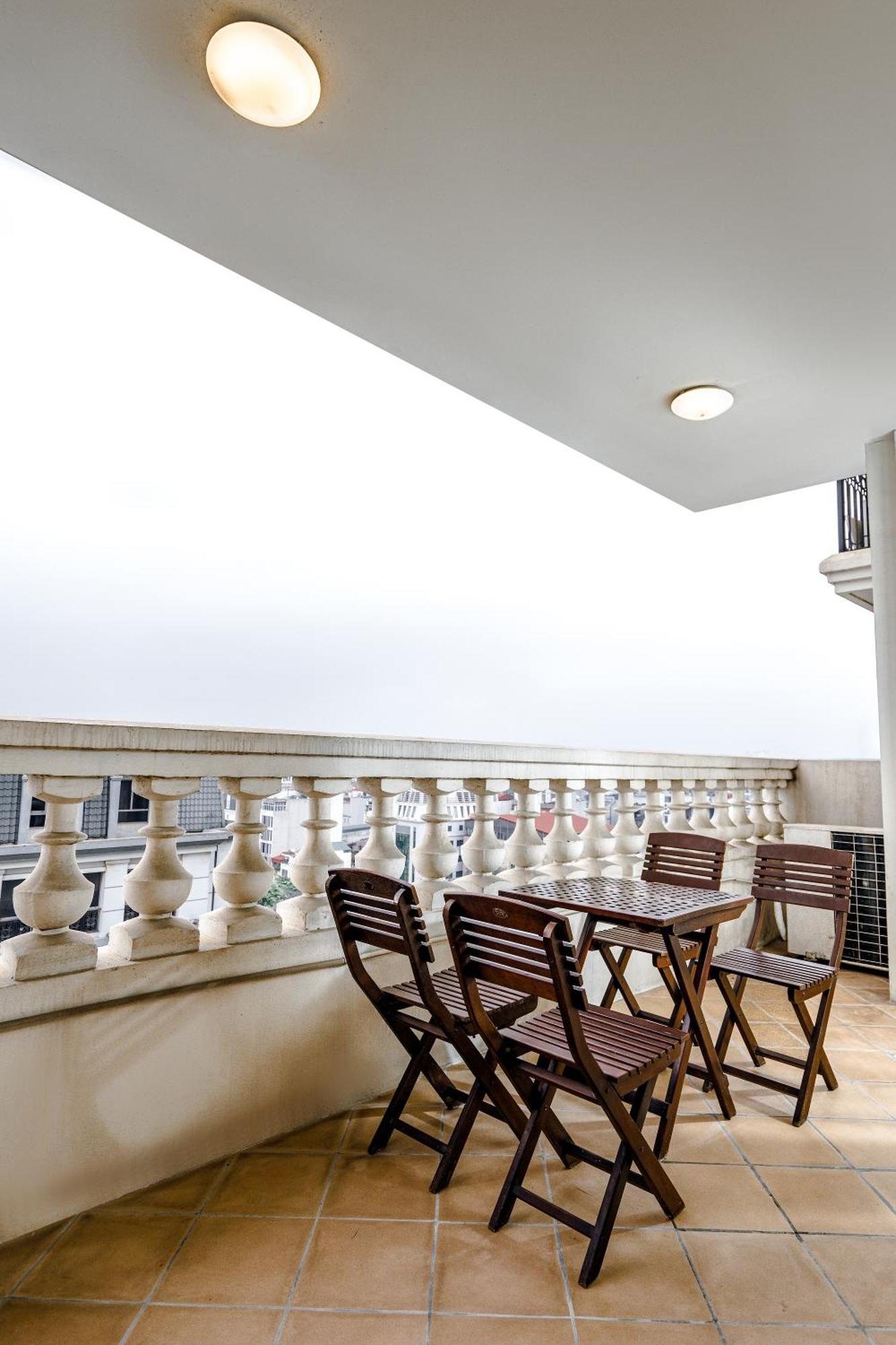 Wecozy Pacific - Spacious Apartment, Train Station Side