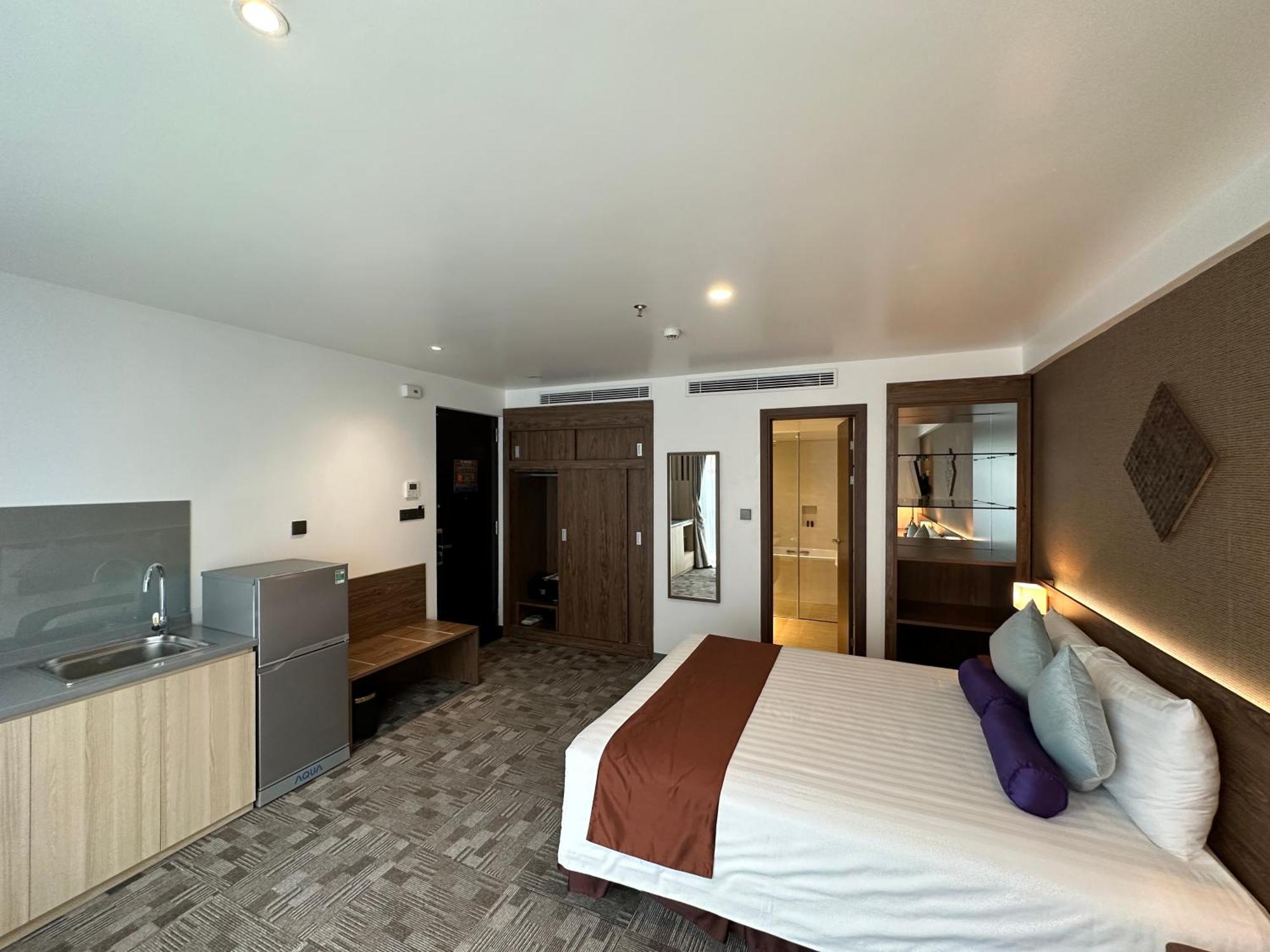 Hotel Yah & Hanoi