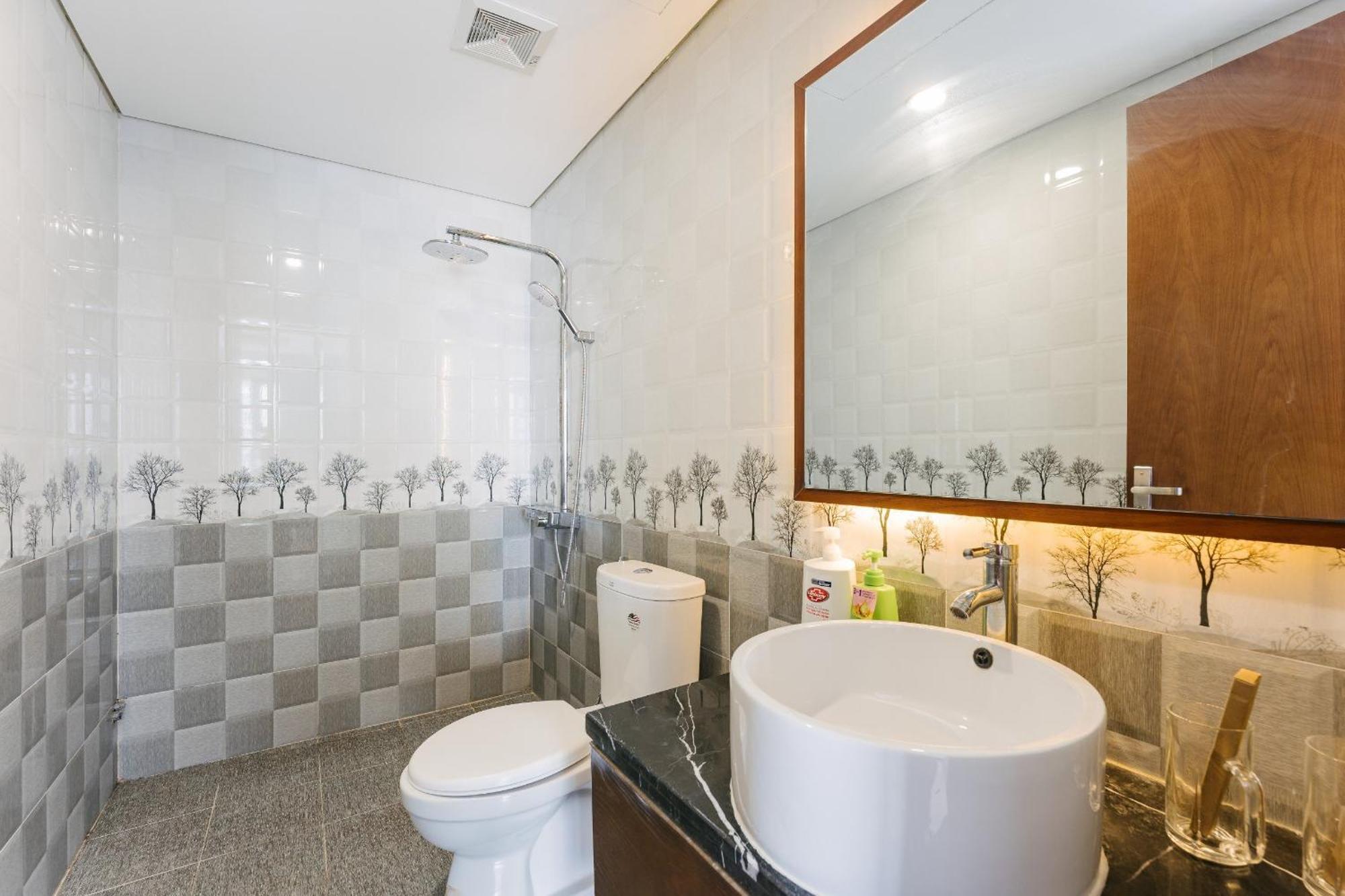 Westlake - D'le Roi Soleil Apartment Hanoi