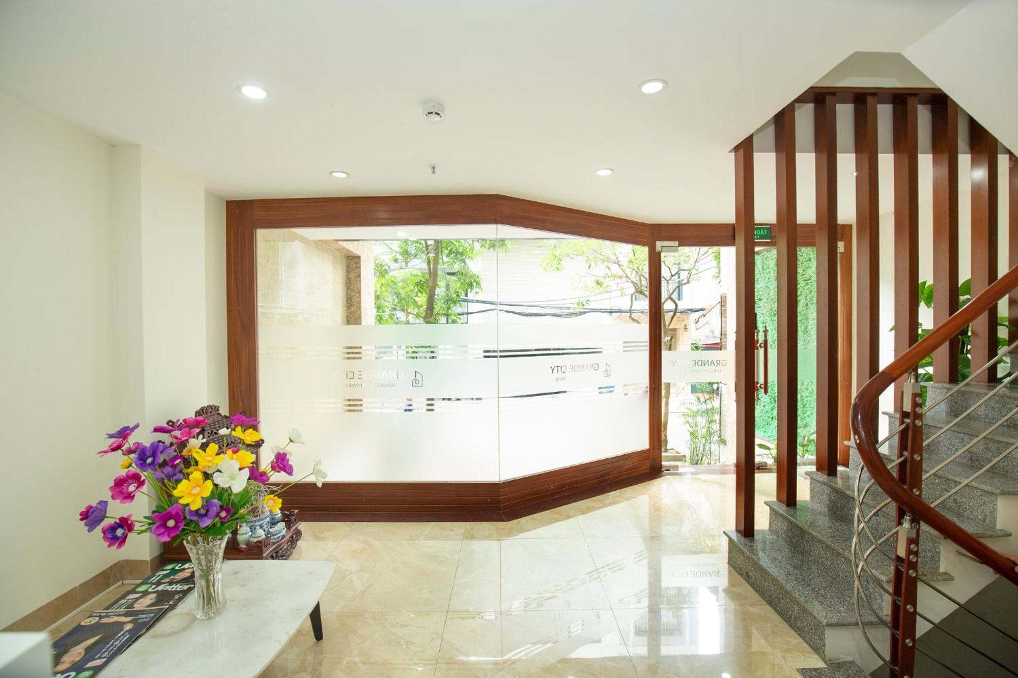 Sumitomo 10 Apartment- No 66 Lane 12 Dao Tan Street Apartment *