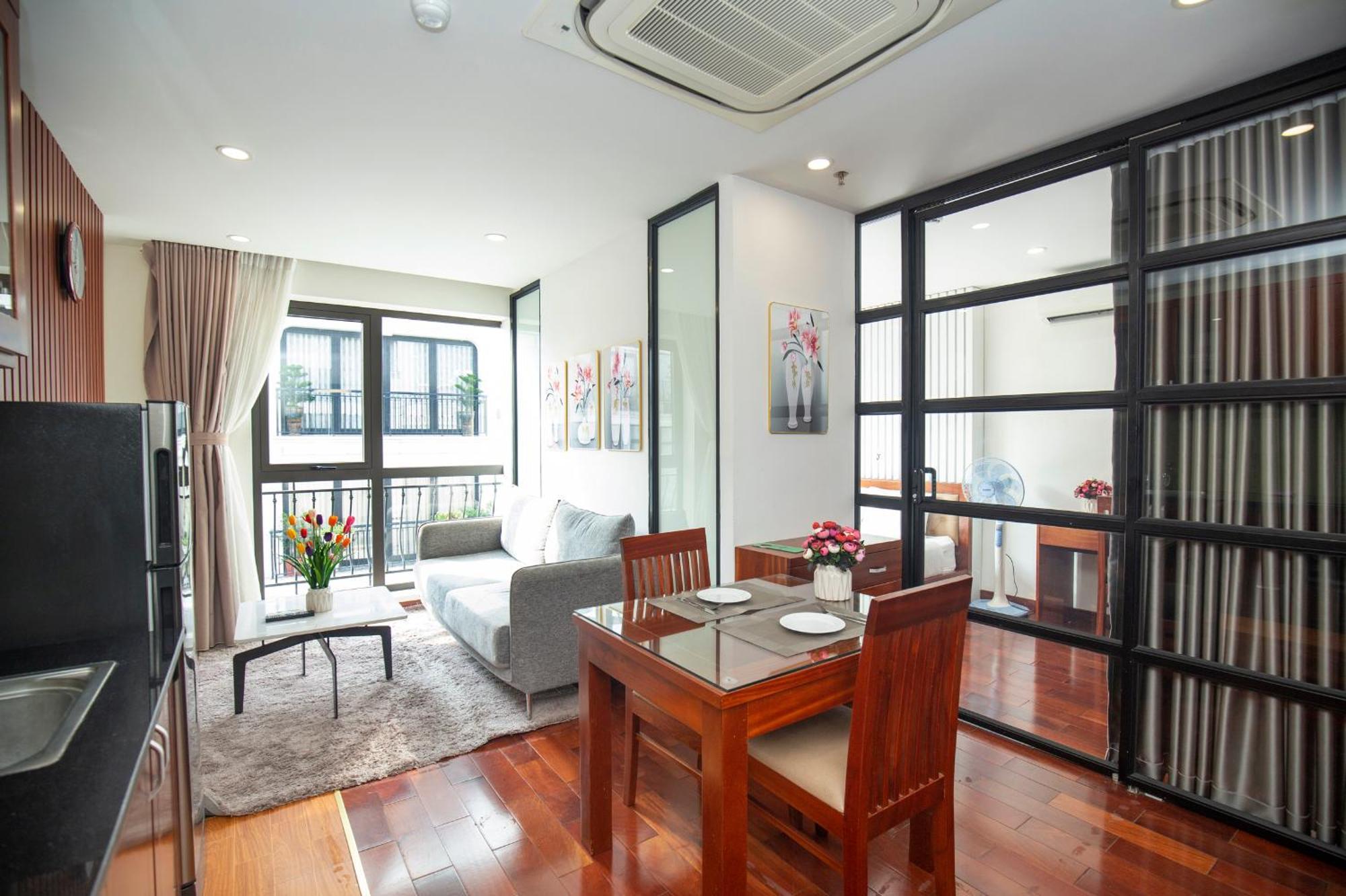Sumitomo 10 Apartment- No 66 Lane 12 Dao Tan Street Apartment *