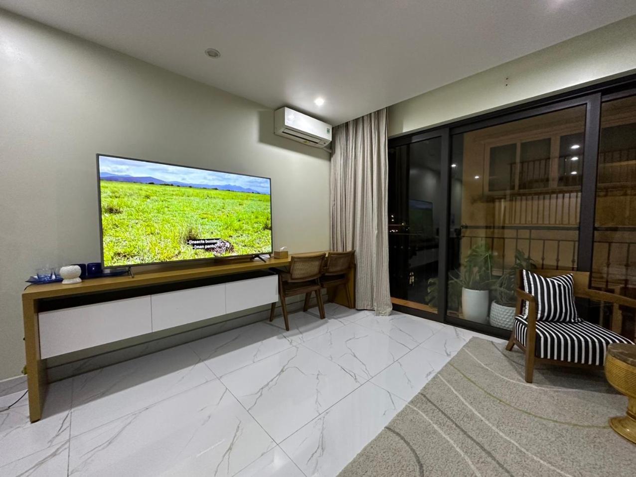 Papilio Tay Ho Homestay Hanoi