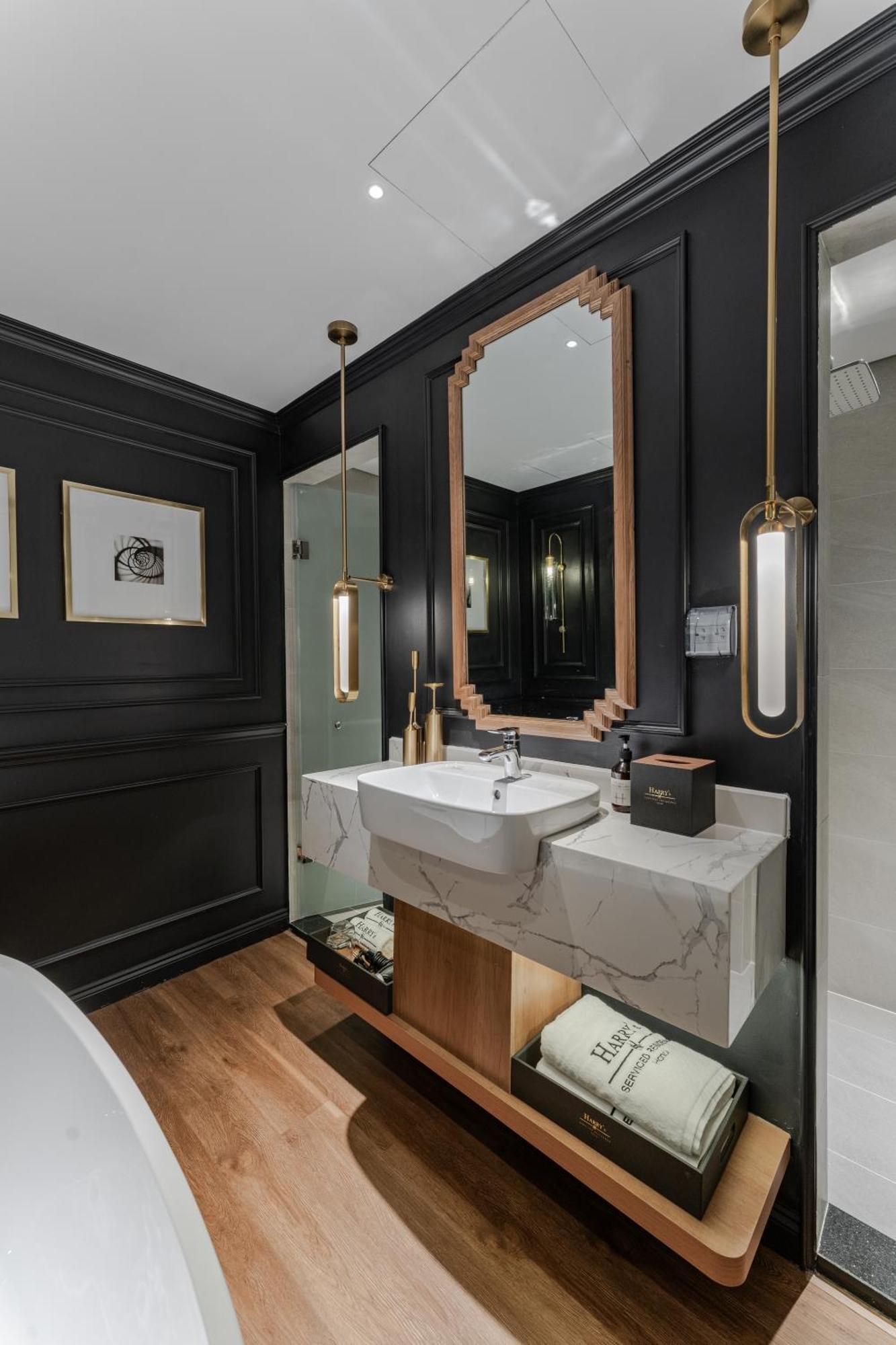 Harry's - The Zenith Apartamento