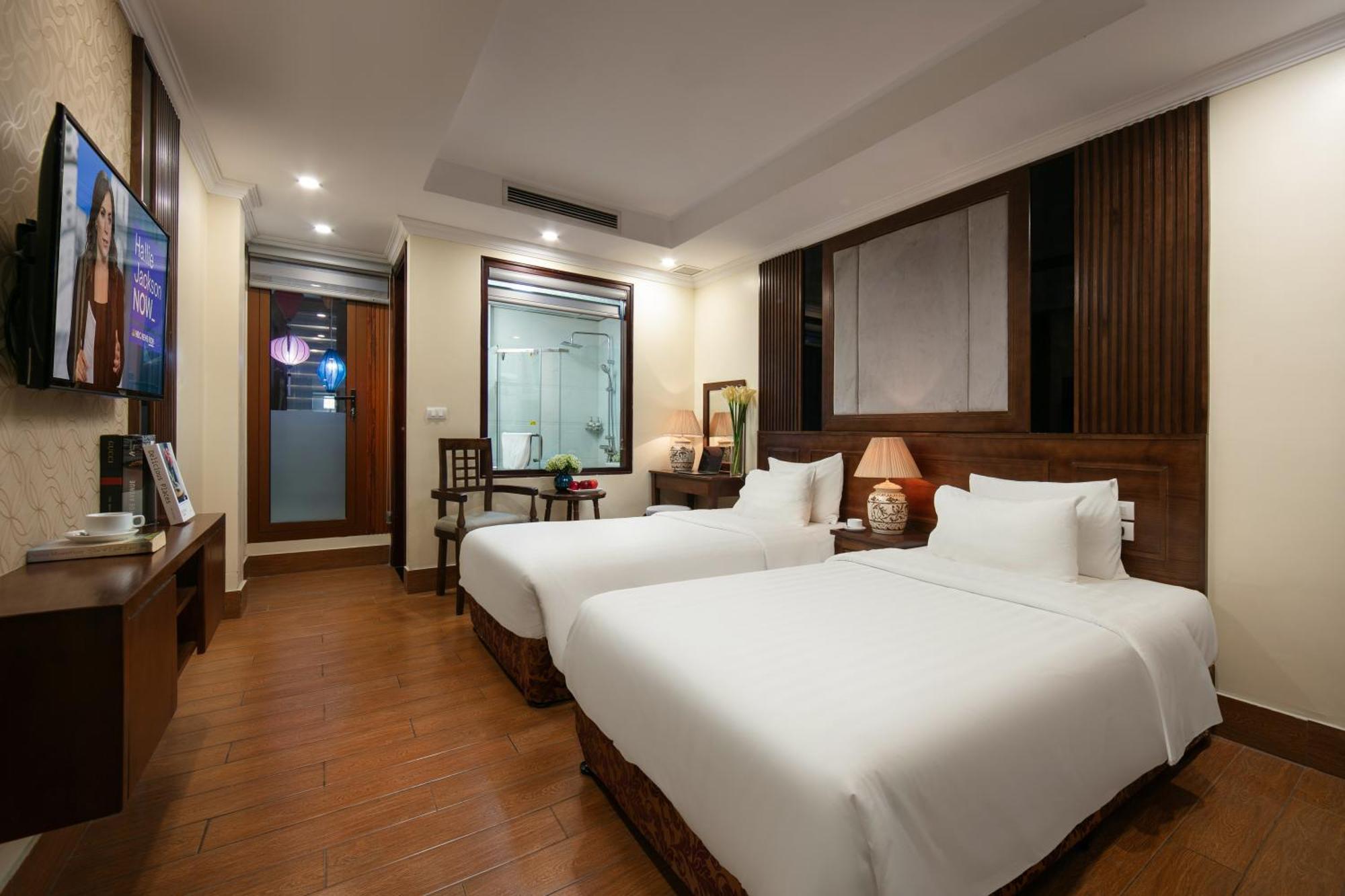 The West & Khách sạn Hà Nội