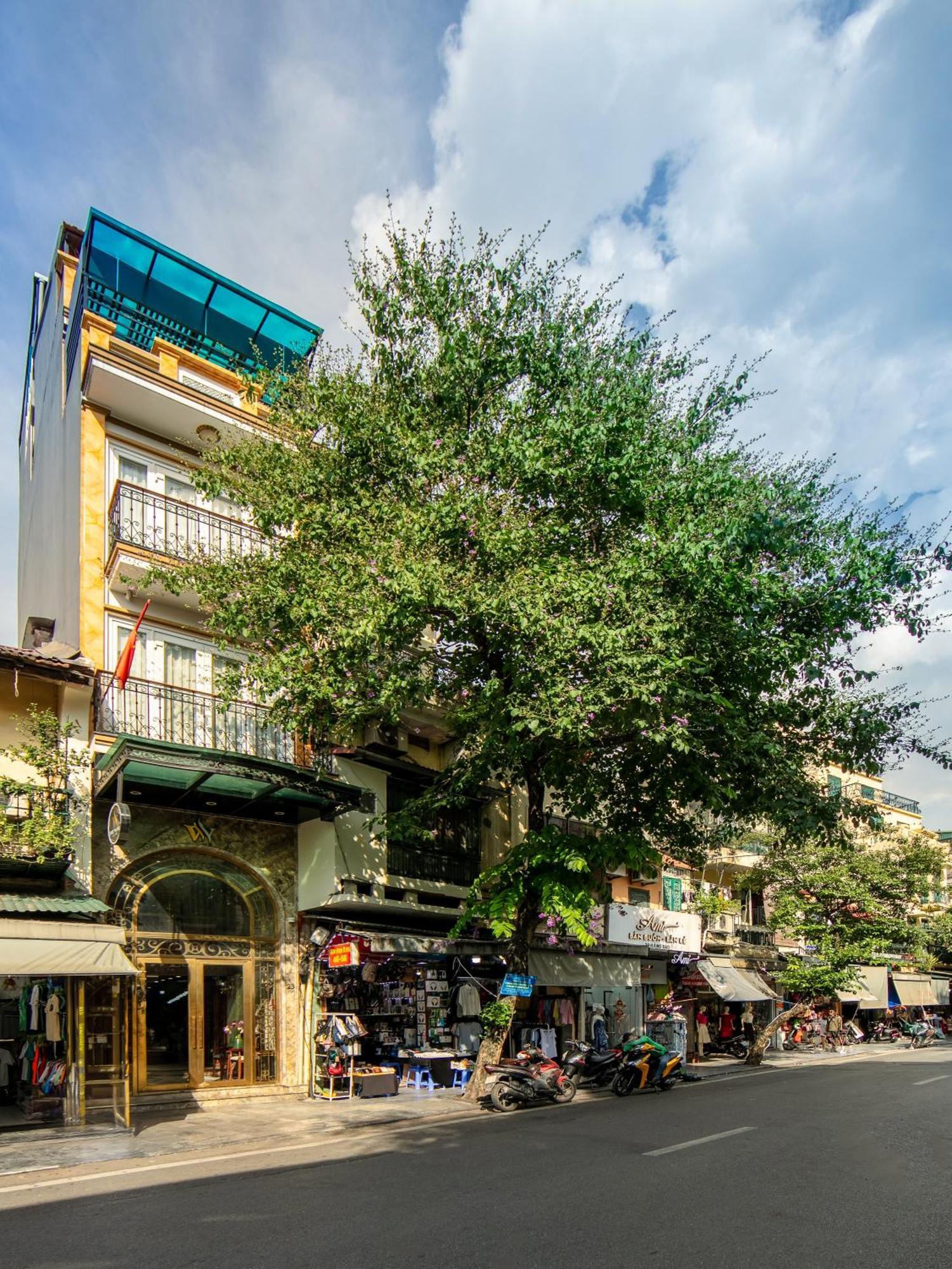 The West & Khách sạn Hà Nội