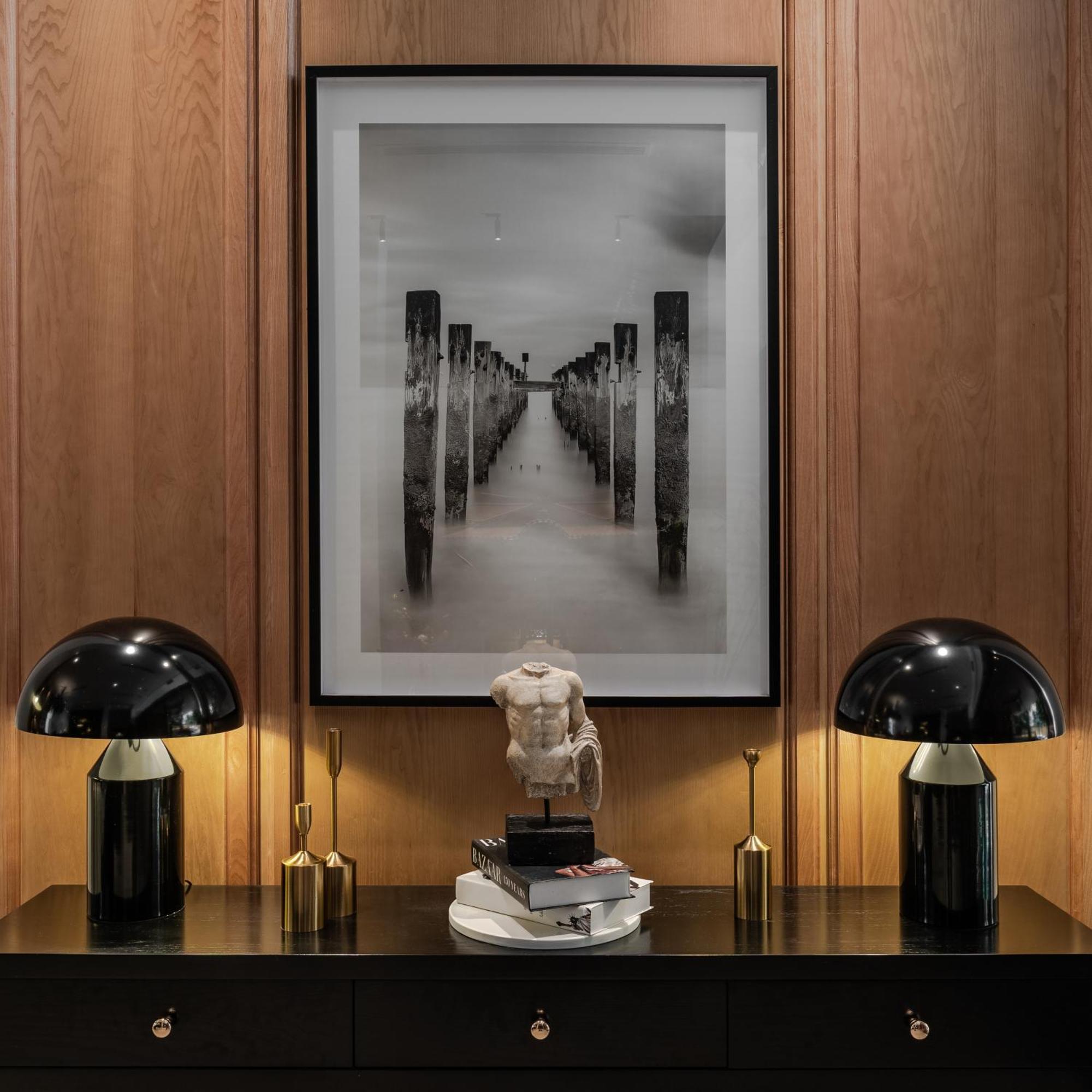 Harry's - The Zenith Apartment