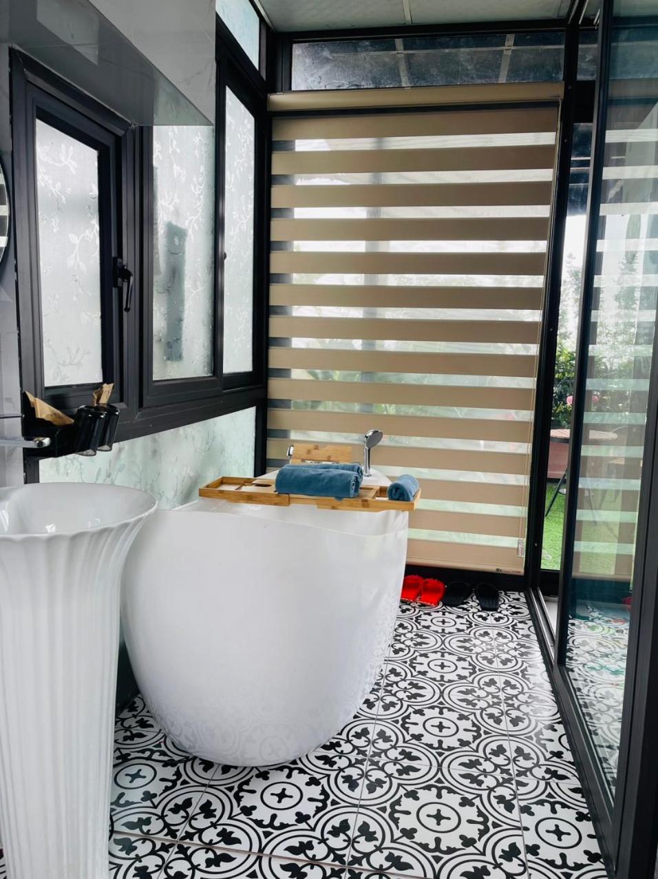 Apartment N&d Happy House- - Phong Tieu Chuan Khach San, Bep Nau Va Nha Ve Sinh Trong Khuon Vien Hanoi