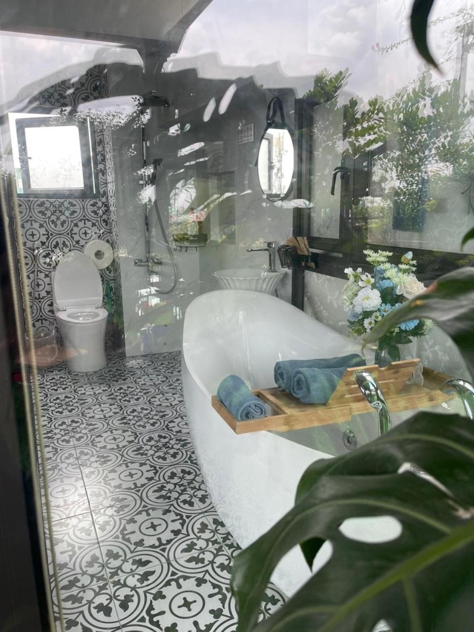 N&d Happy House- - Phong Tieu Chuan Khach San, Bep Nau Va Nha Ve Sinh Trong Khuon Vien
