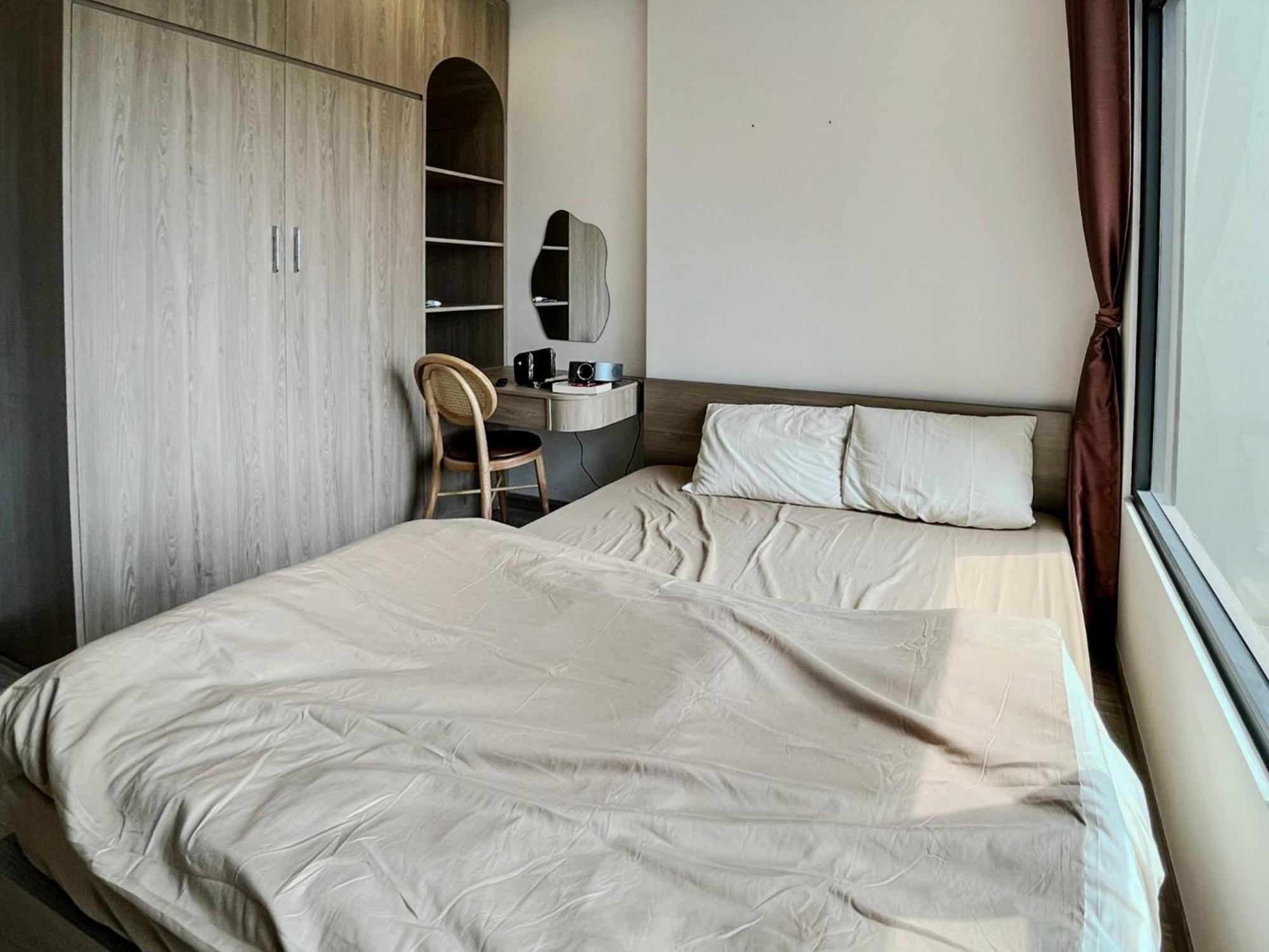 2br Vinhomes Swimming Pool & View Hanoi