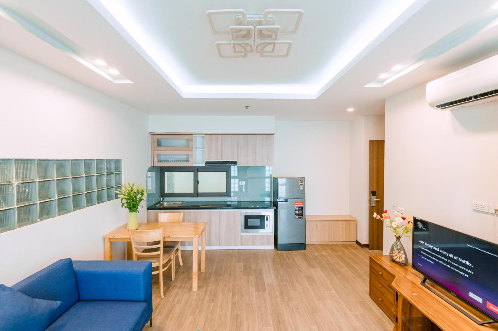 Khách sạn Big & Ha Noi