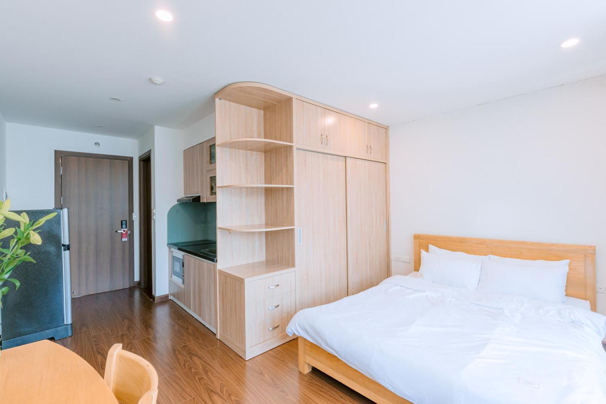 Big & Ha Noi Khách sạn 4*