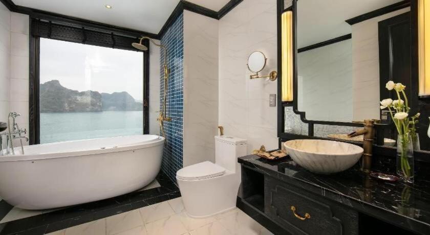 Win & Travel Hotel Hanoi