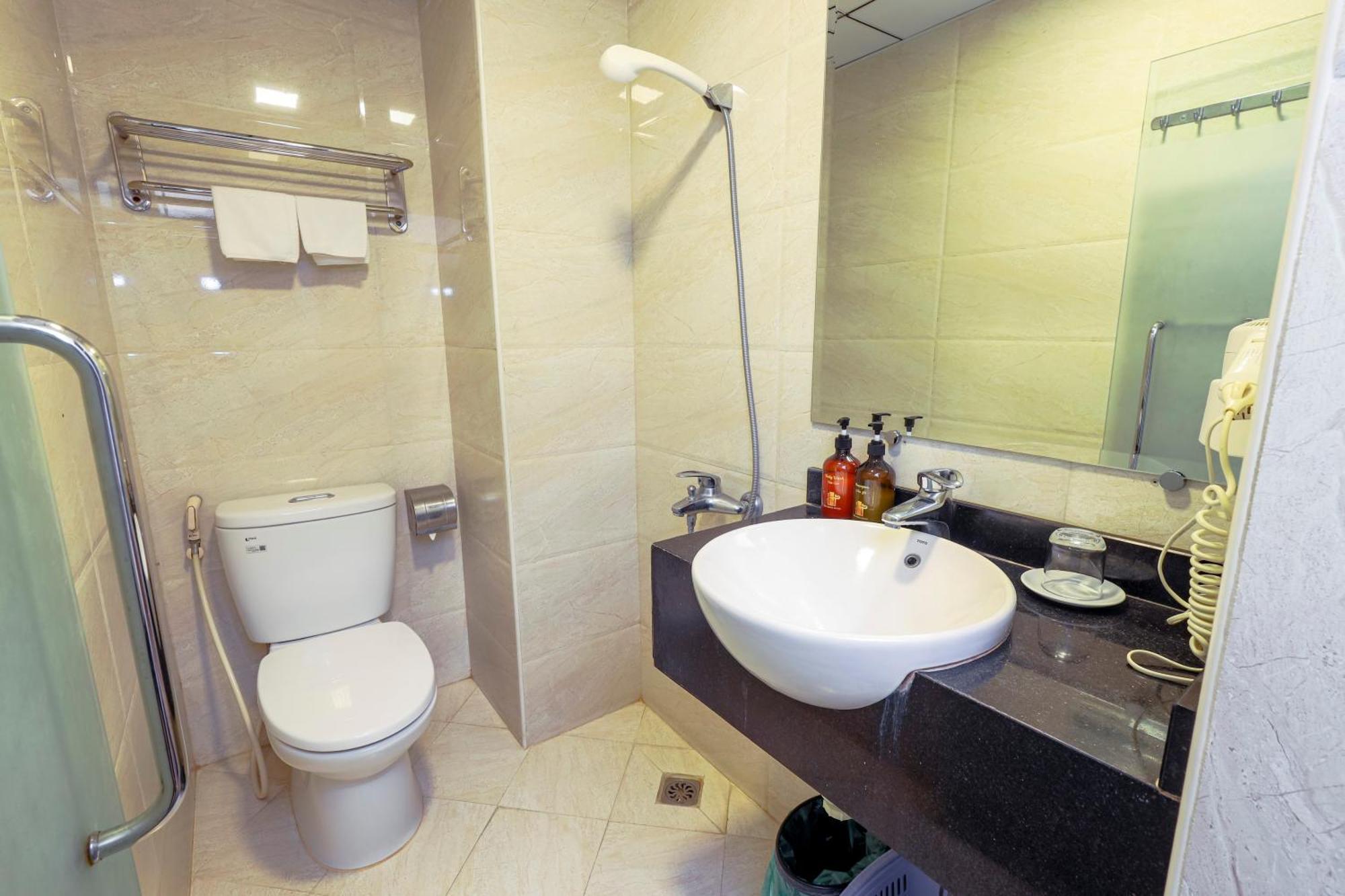 Hotel Hoa Hong - Xa Dan 3*