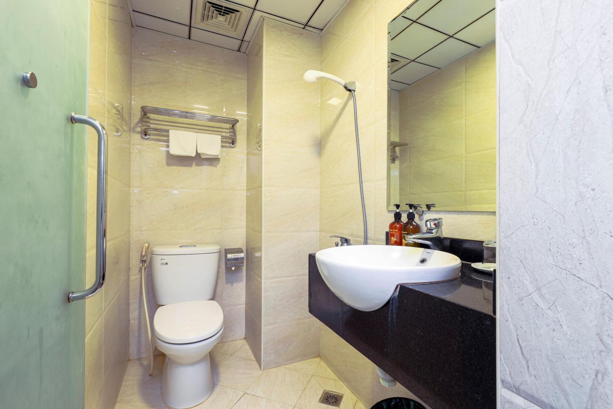 Hotel Hoa Hong - Xa Dan 3*