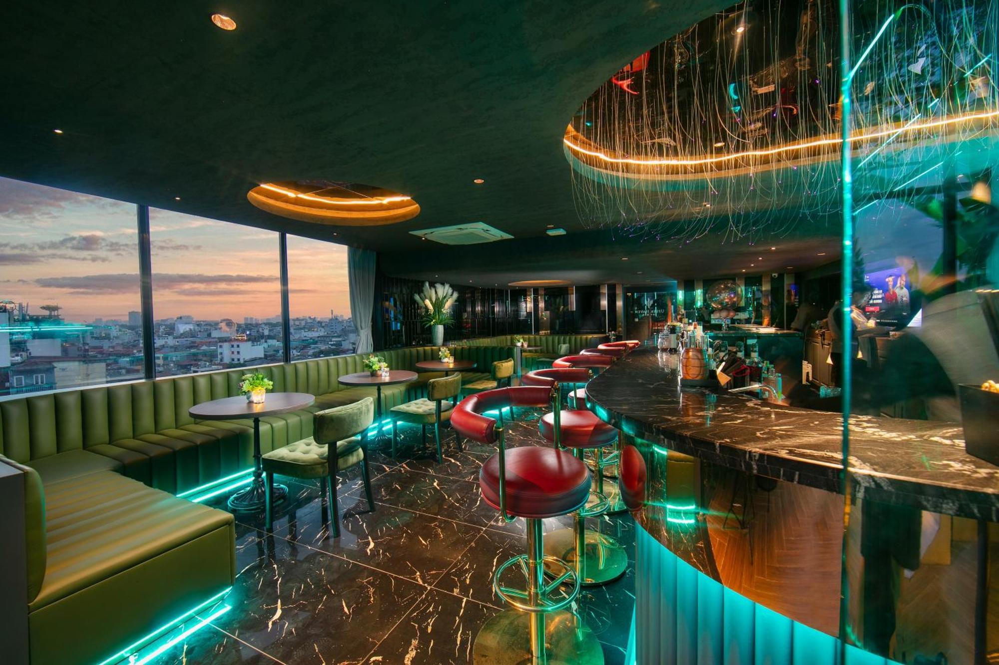 Hotel De Crown 5*