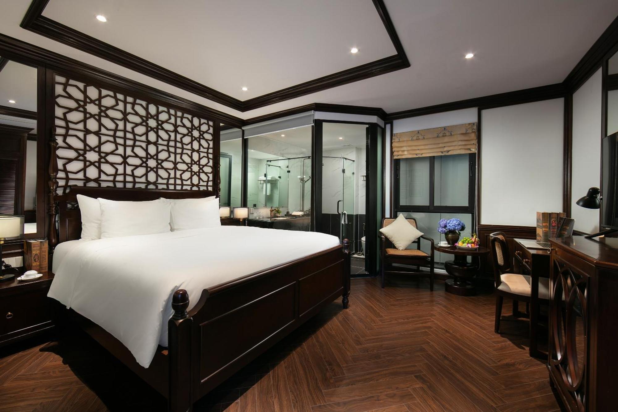 De Crown Hanoi