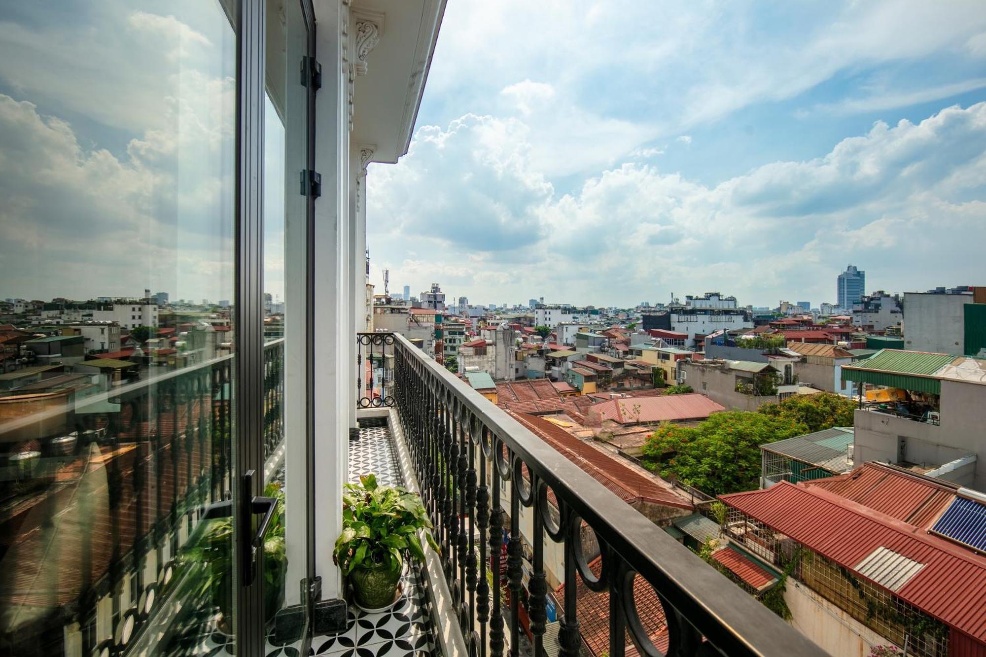 De Crown Hotel Hanoi