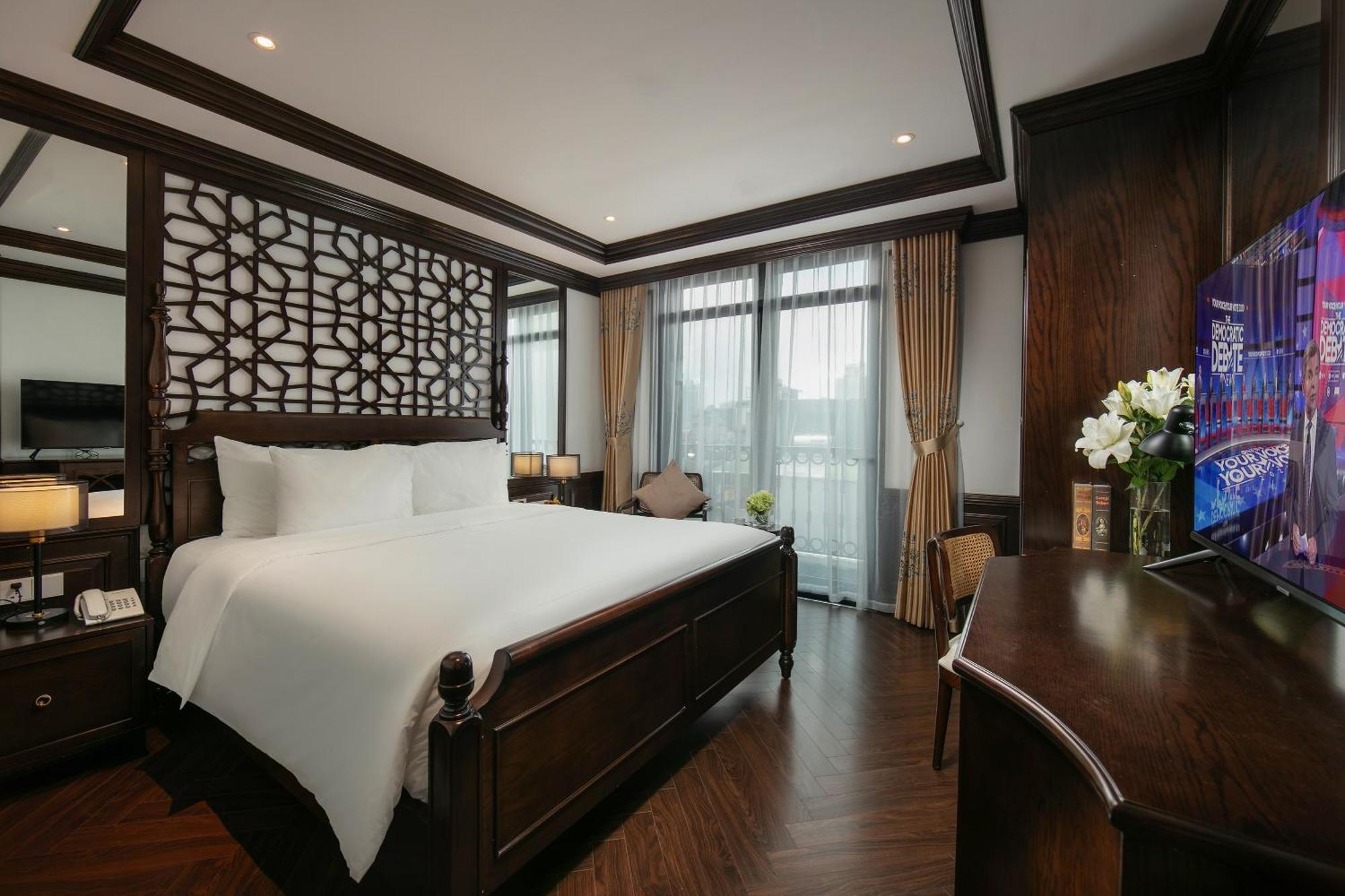 De Crown Hotel 5*