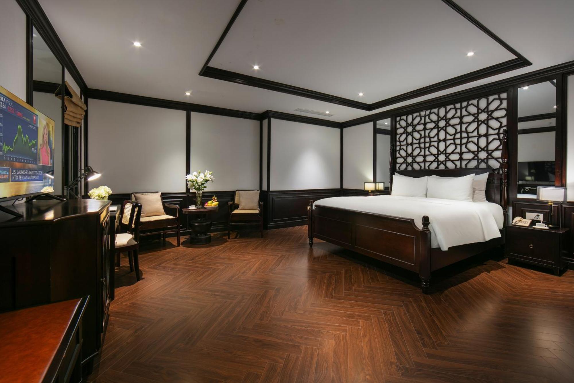De Crown 5* Hanoi