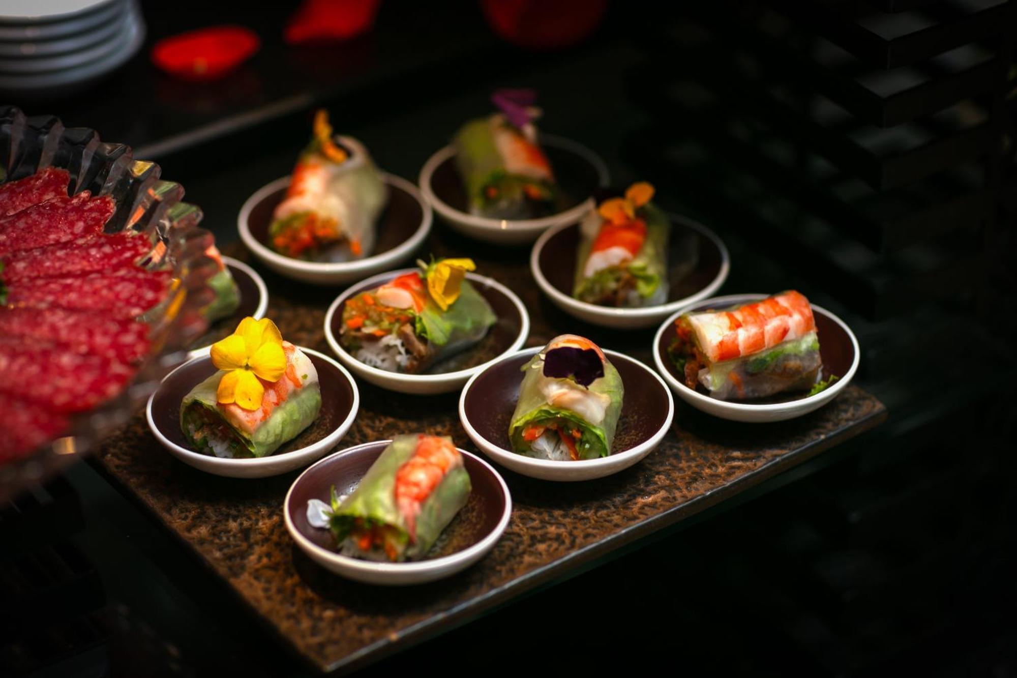 Hotel De Crown Hanoi