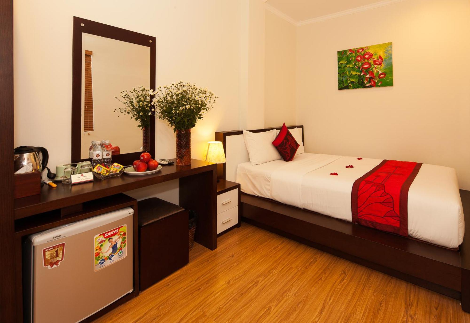 Rising Dragon Hotel 3*