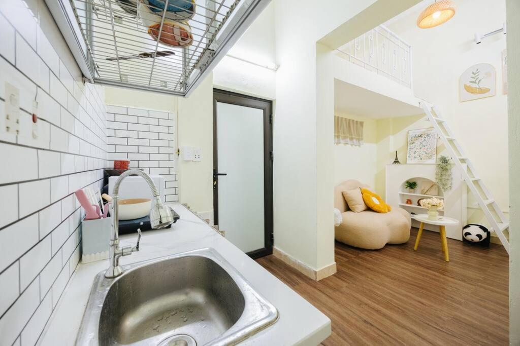 Lovely Near Train Street - Old Quarter - Netflix Holiday home Hanoi