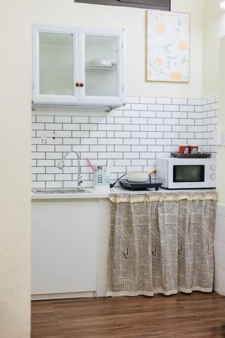 Lovely Near Train Street - Old Quarter - Netflix Hanoi