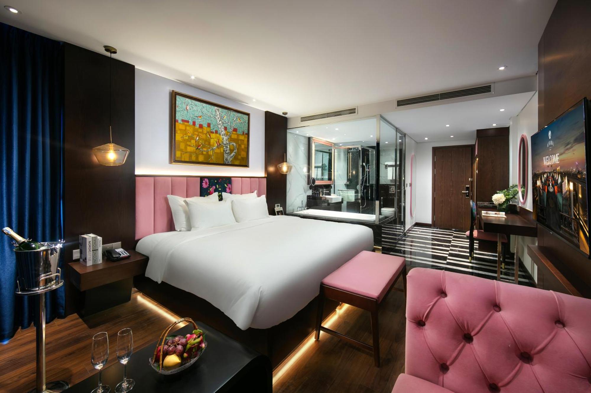 Aurora 4*