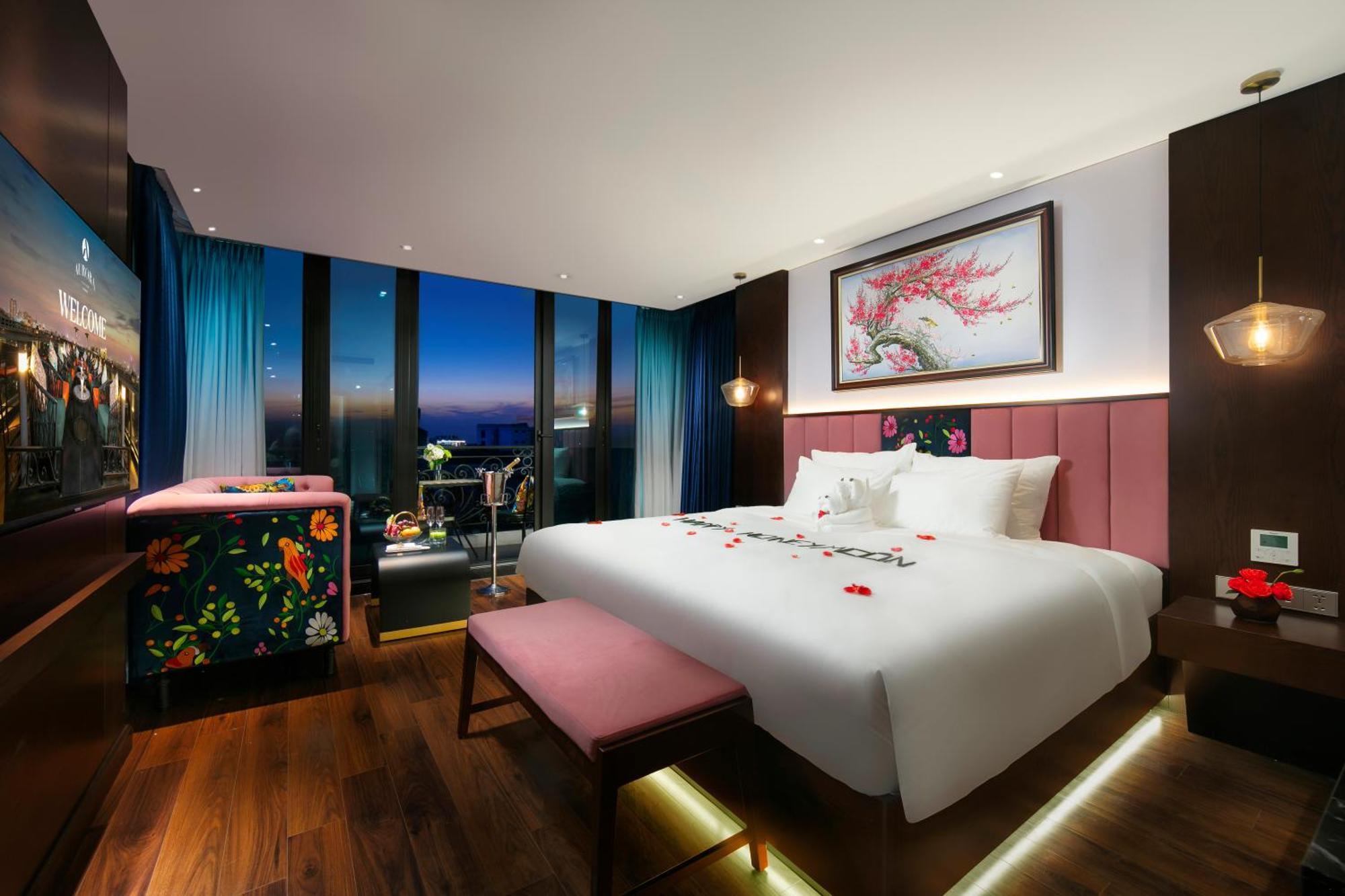 Aurora Hotel 4*