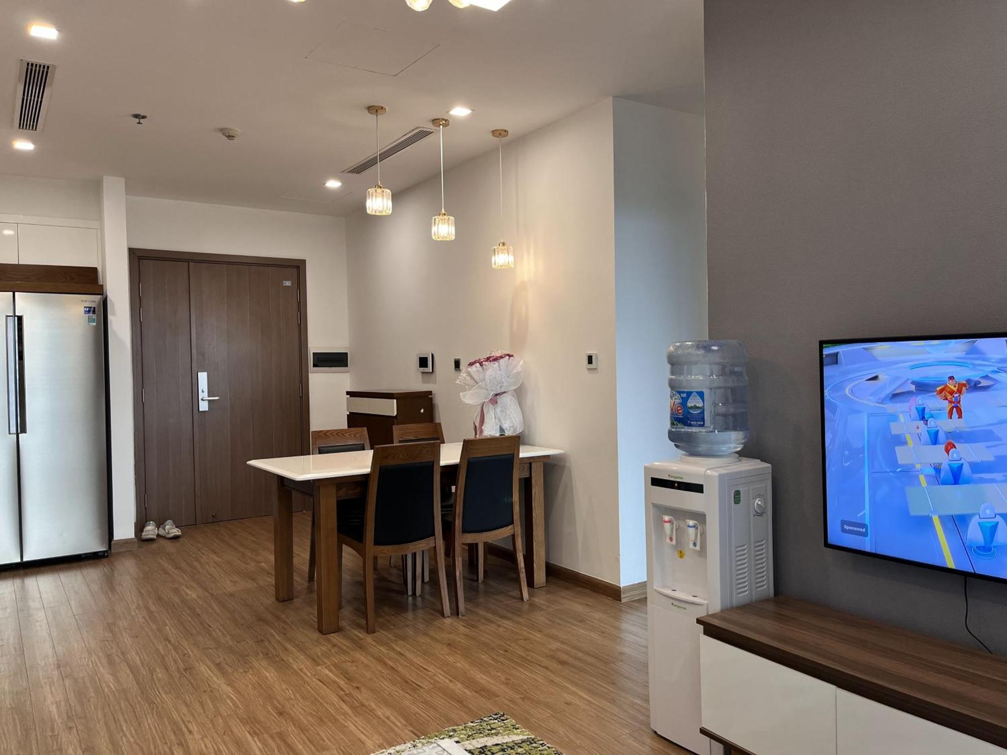 Vinhomes Metropolis Luxury 2 Br Apartment