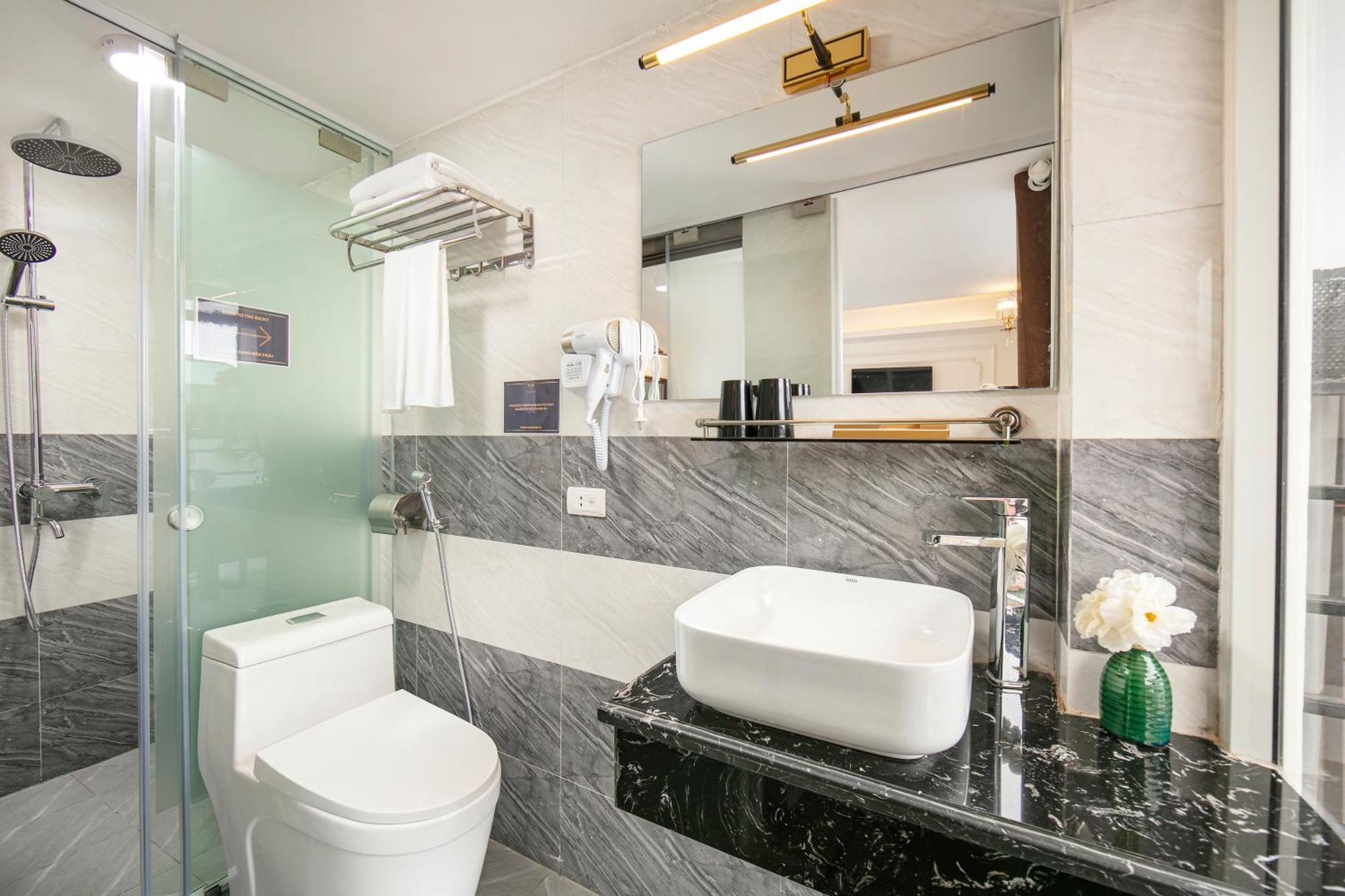 Tunger Grand & Travel Hotel