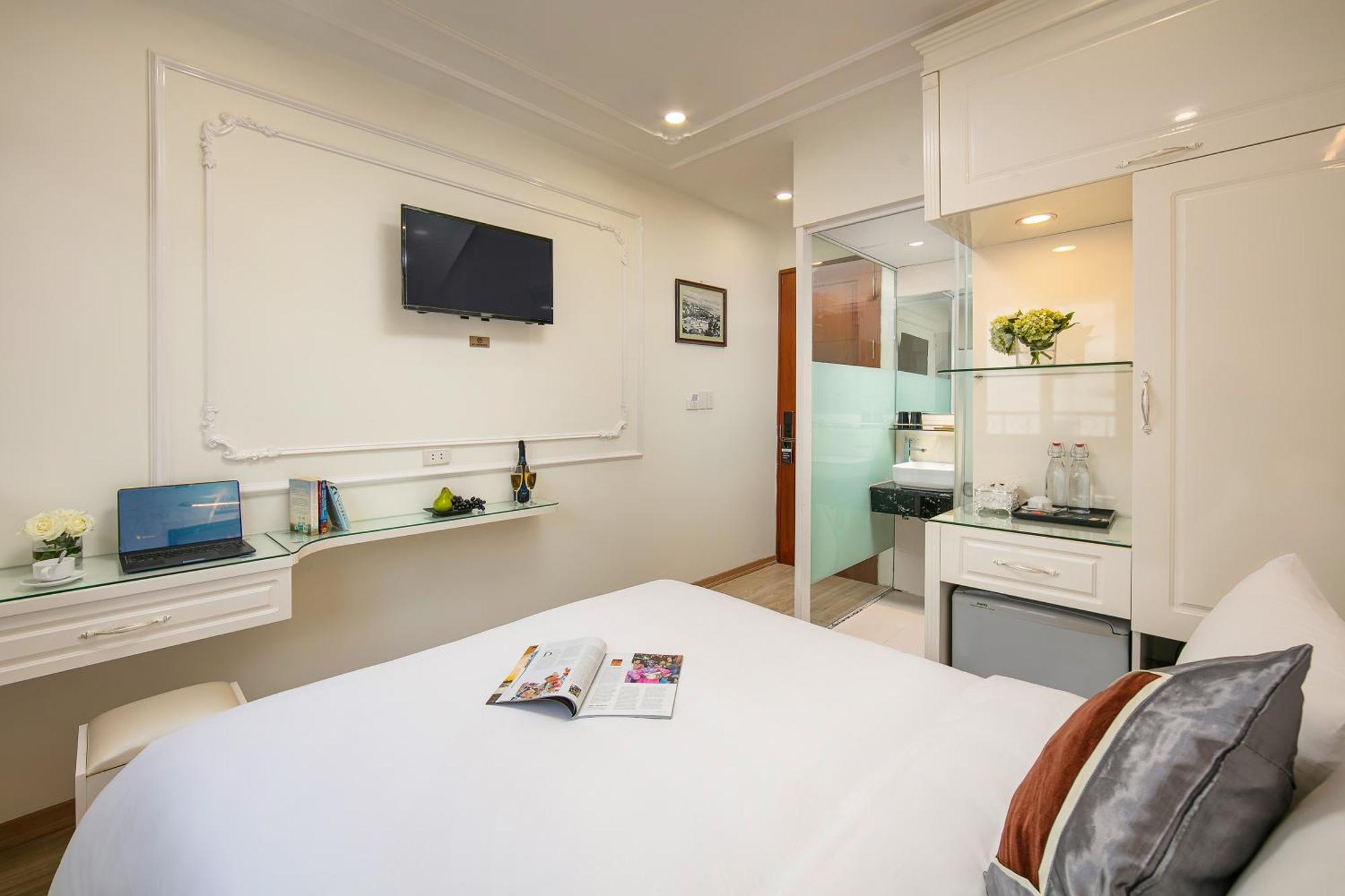 Hotel Tunger Grand & Travel
