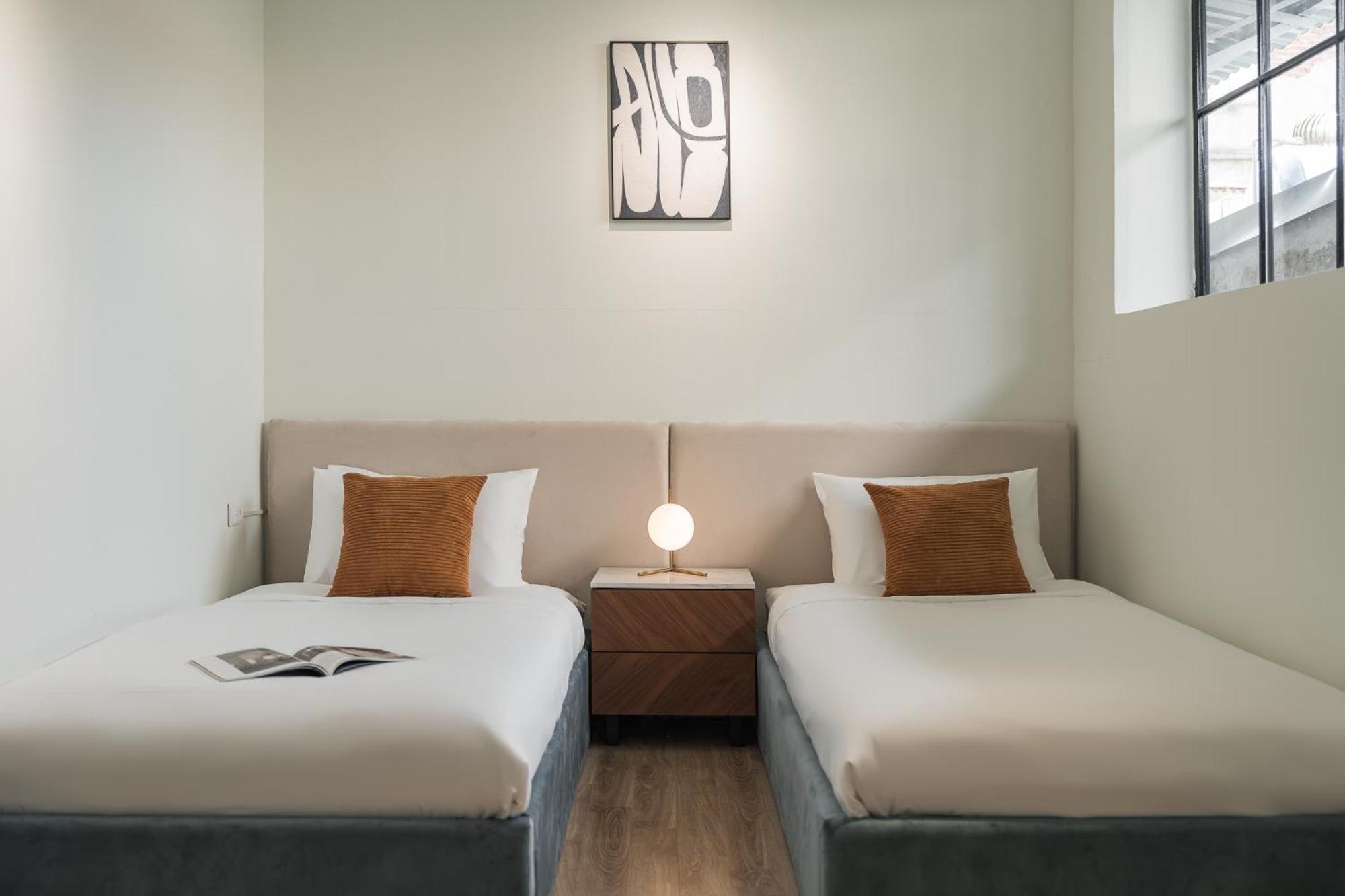 Full Sunshine With Balcony, Quiet And Security * Hanoi