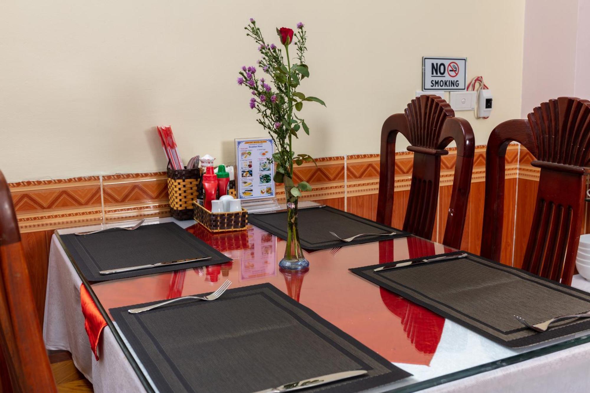 Viet Village Airport & Restaurants 3* Hà Nội