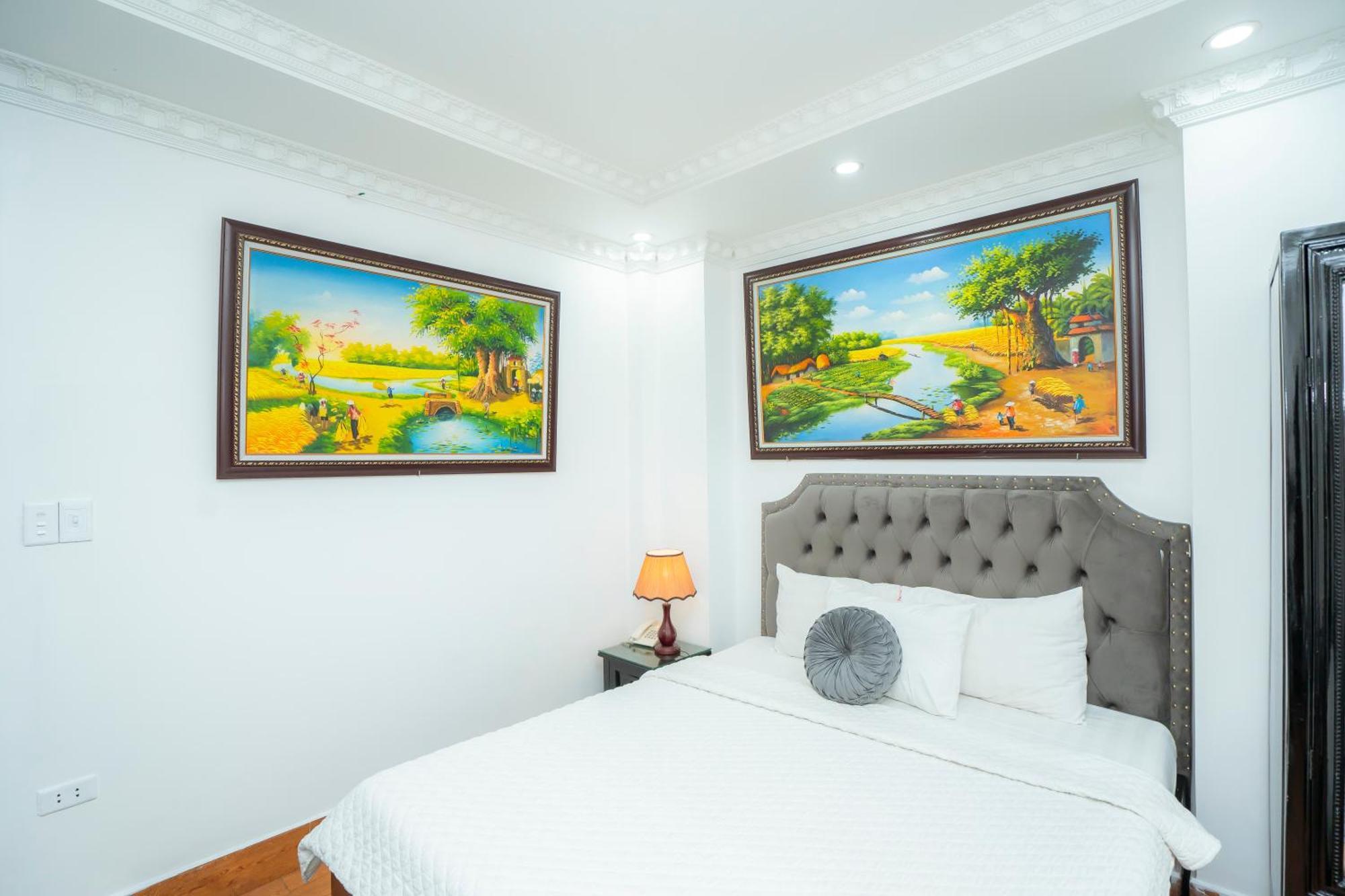 Golden Rose Premium Khách sạn 3*